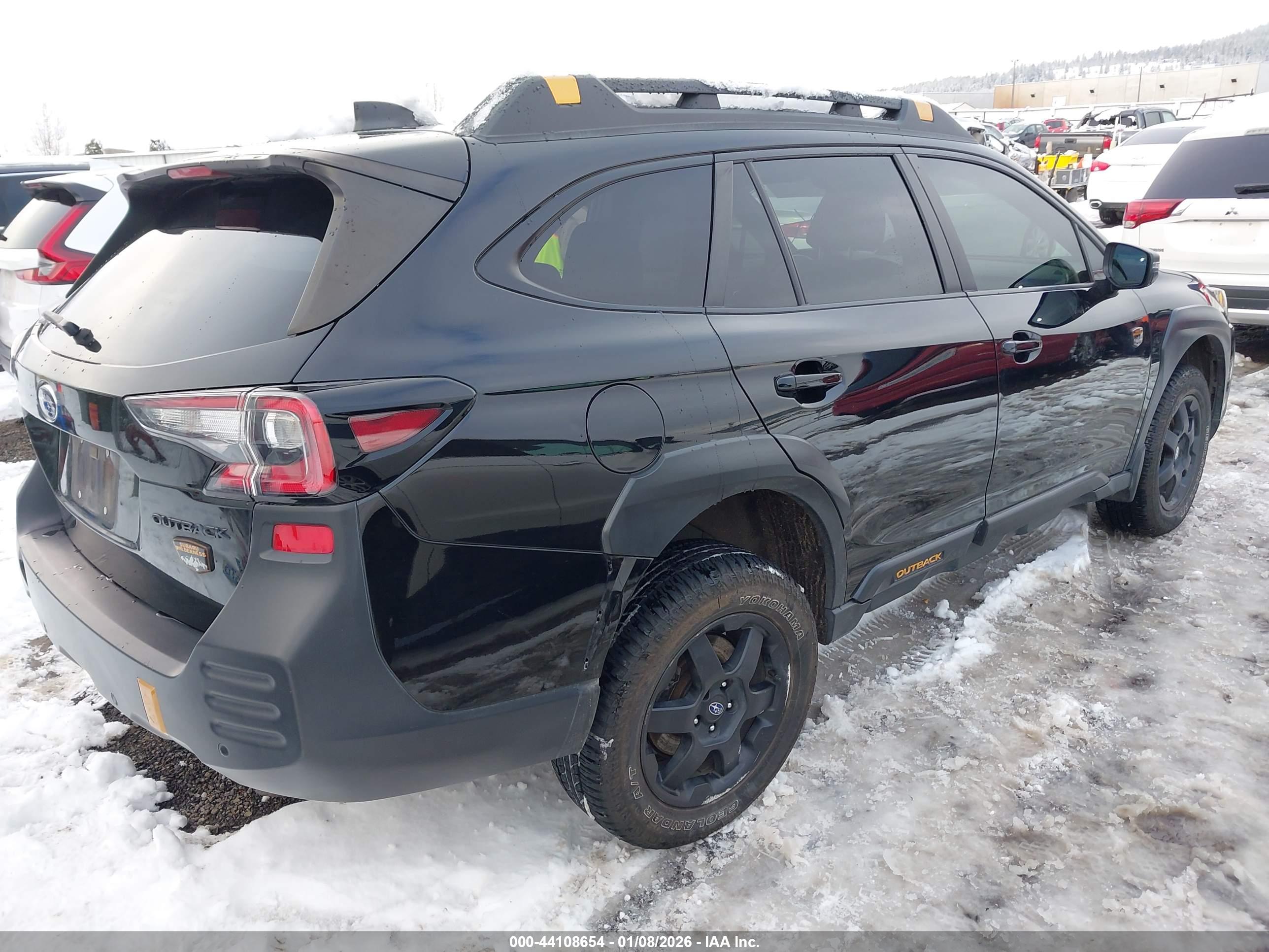 SUBARU OUTBACK image 4