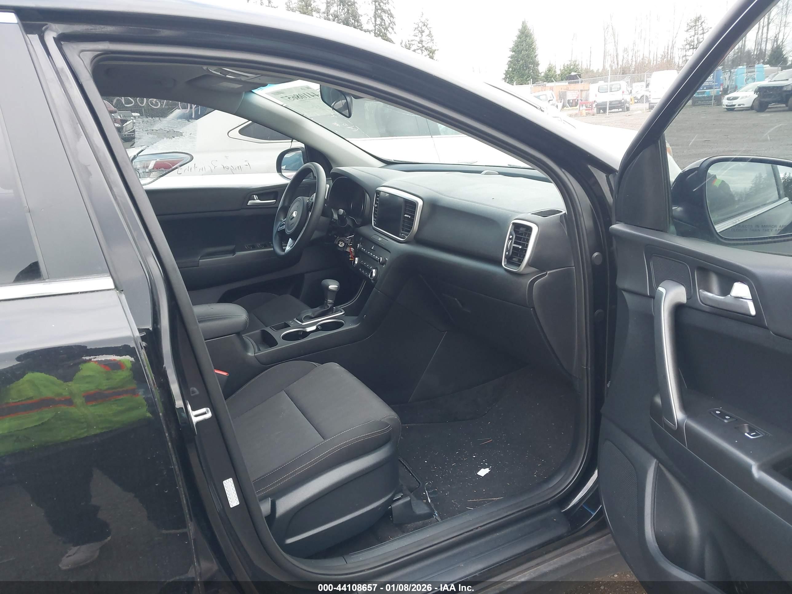 KIA SPORTAGE image 5