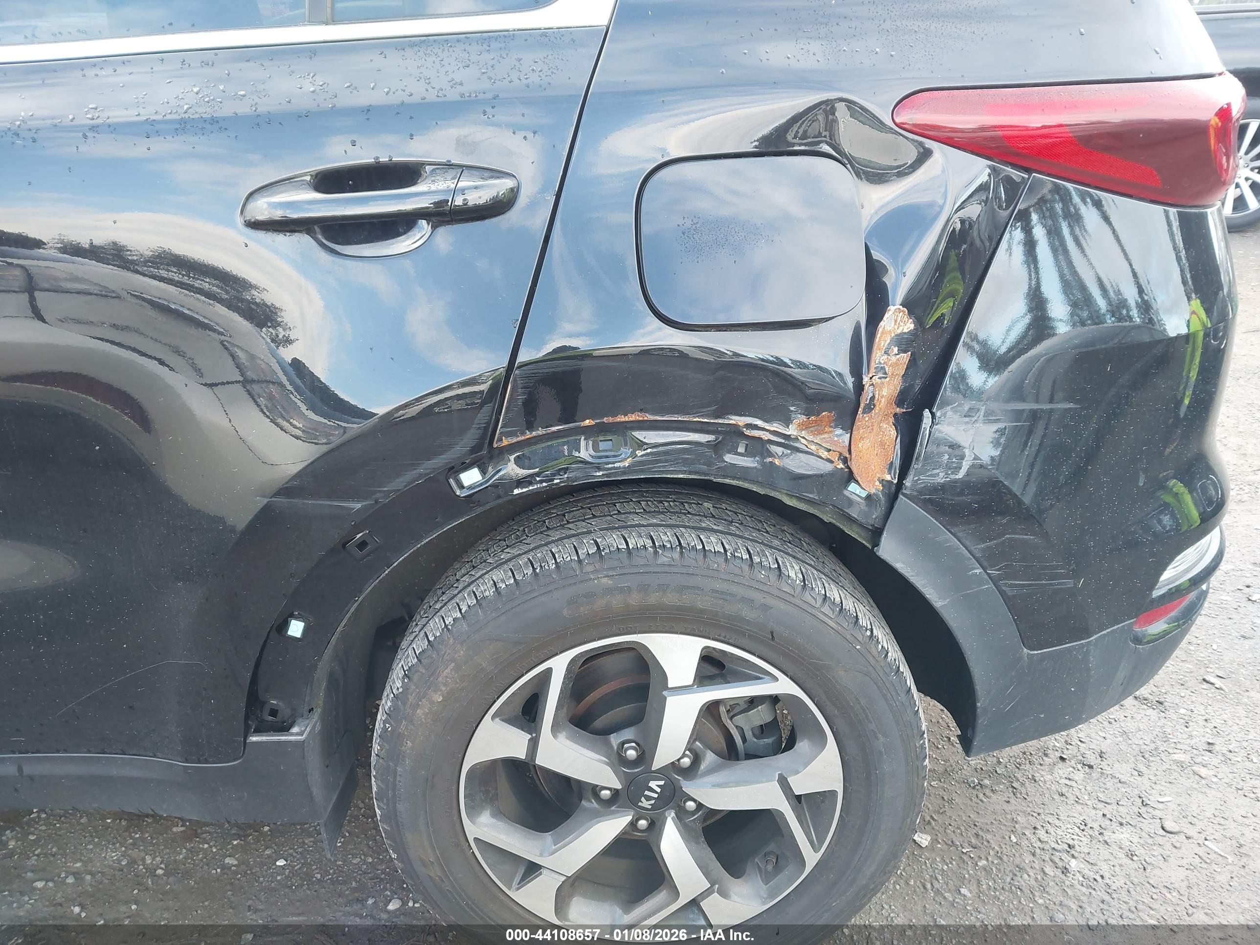 KIA SPORTAGE image 6