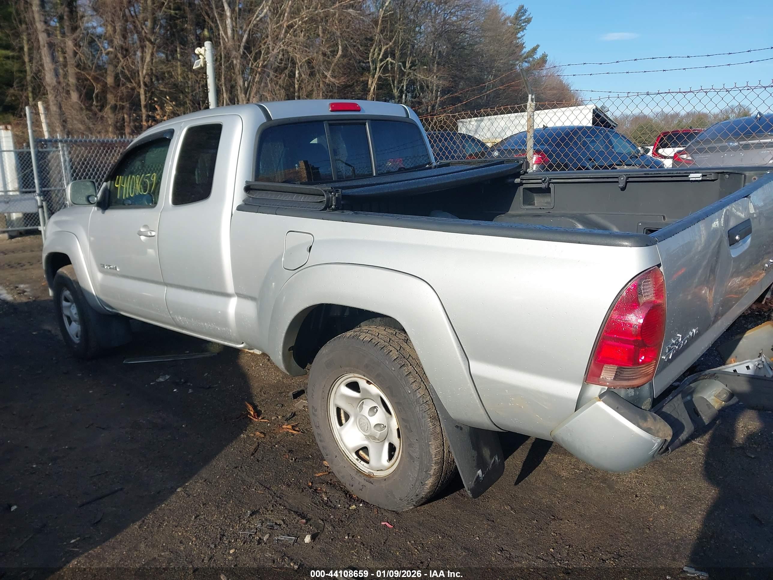 TOYOTA TACOMA image 3