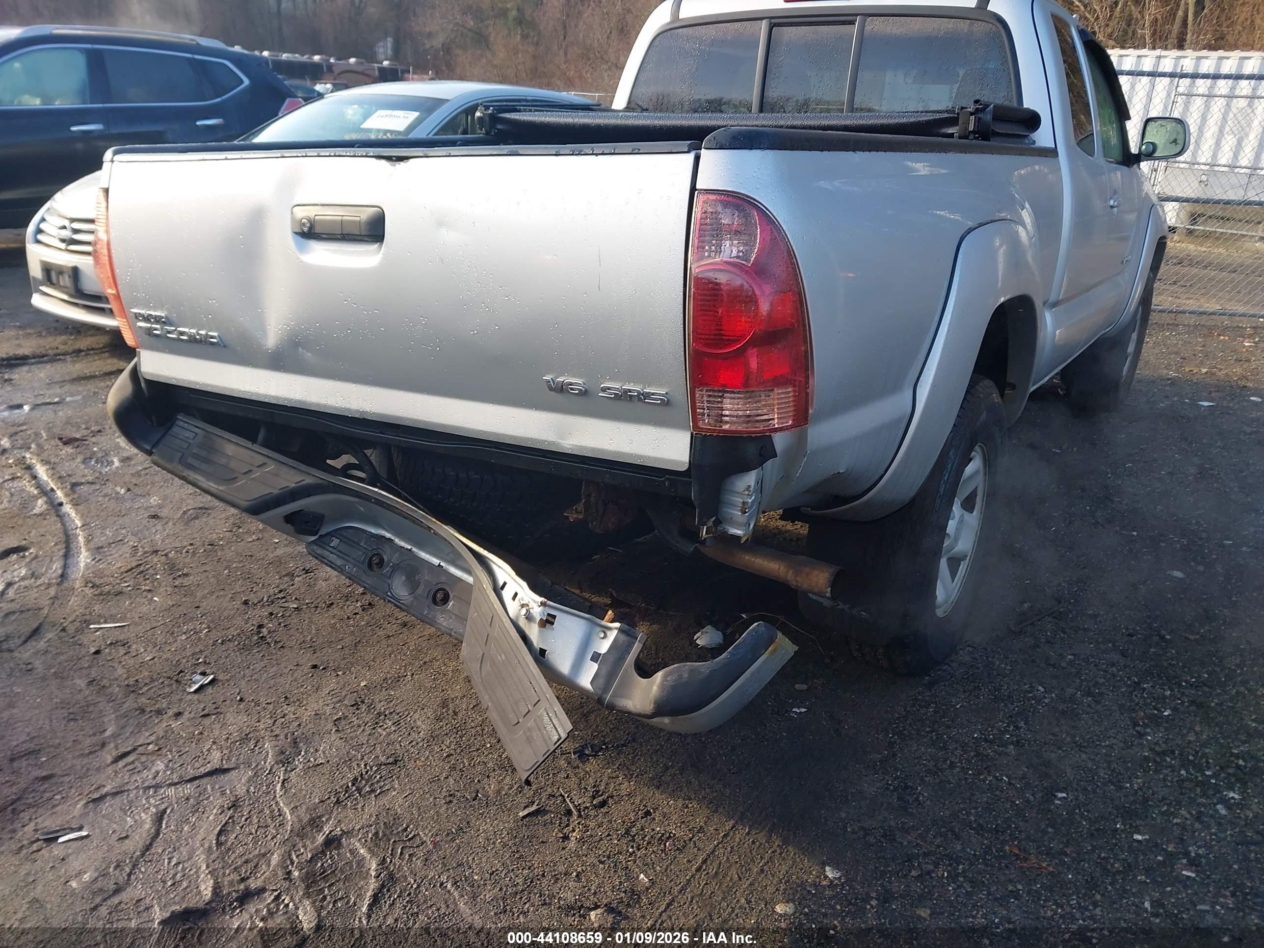 TOYOTA TACOMA image 6