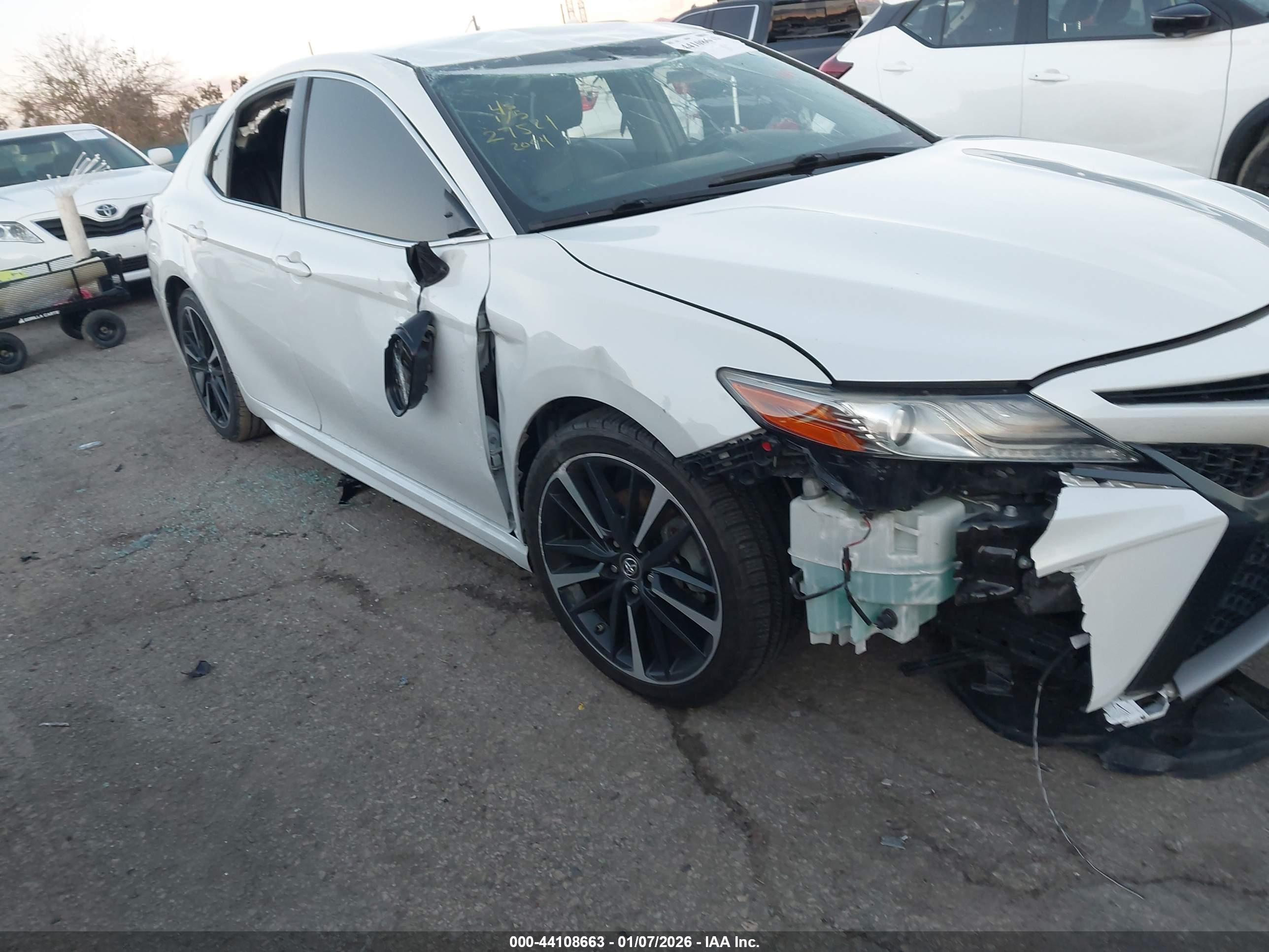 TOYOTA CAMRY image 6