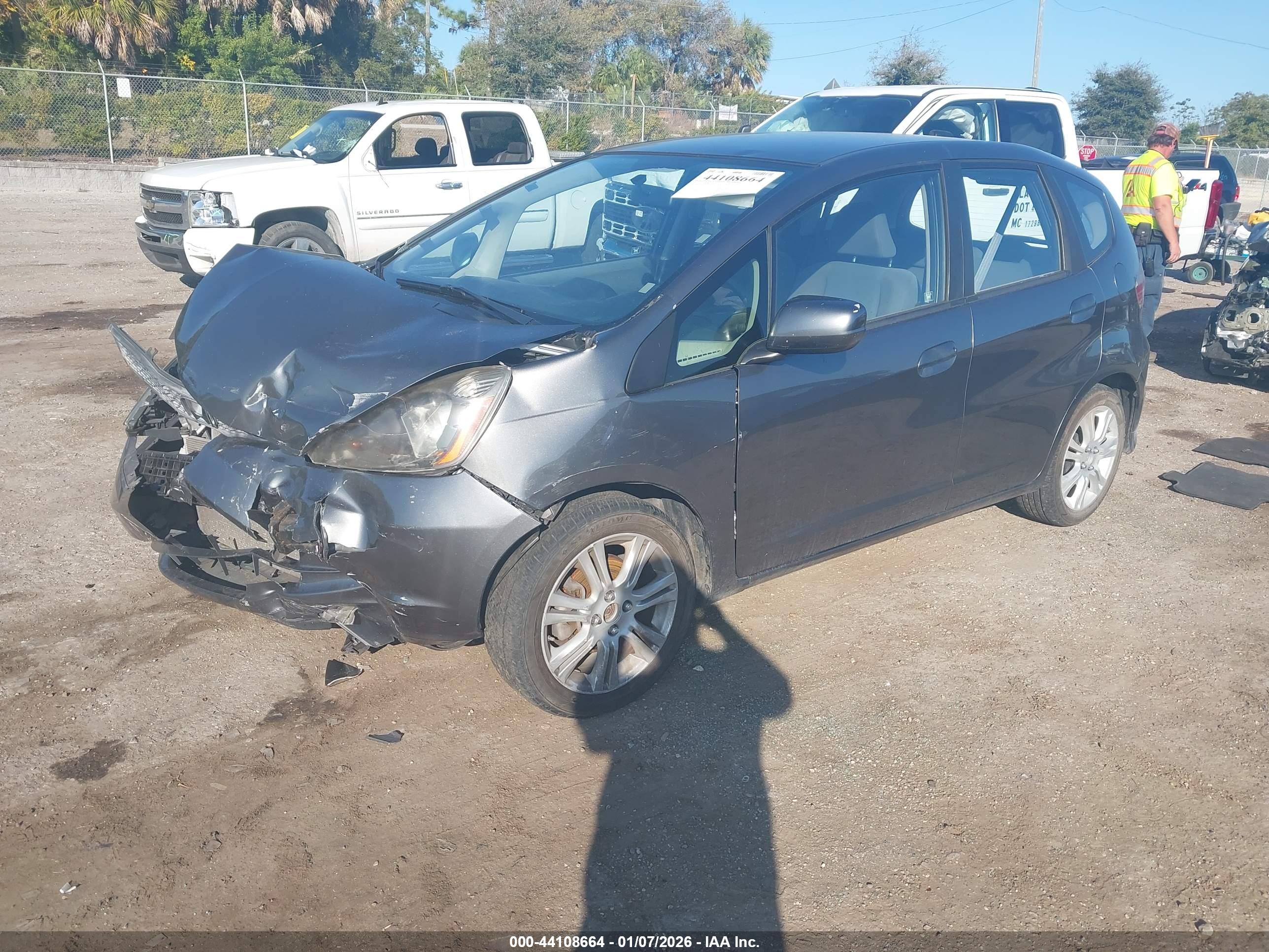 HONDA FIT image 2