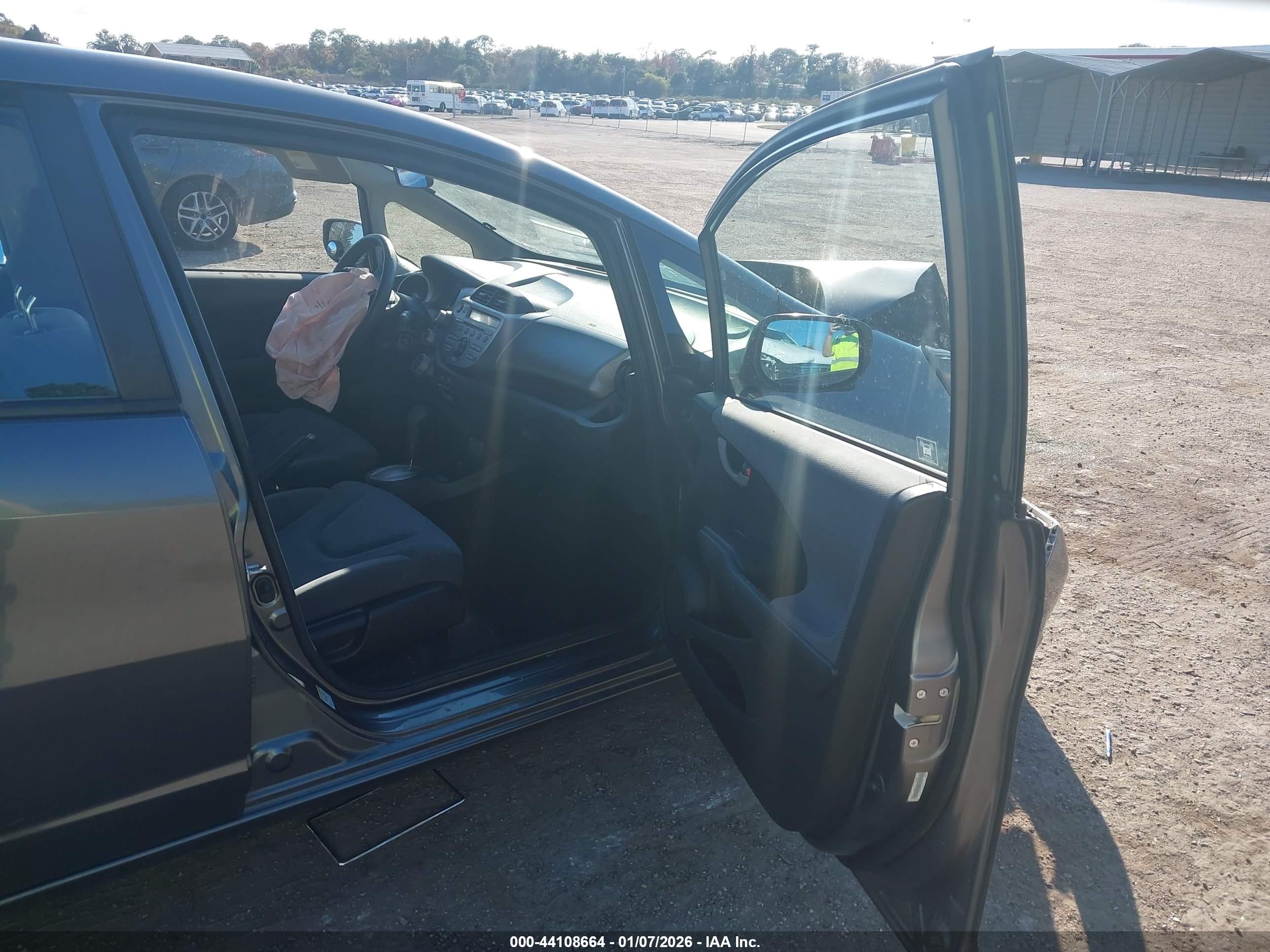 HONDA FIT image 5