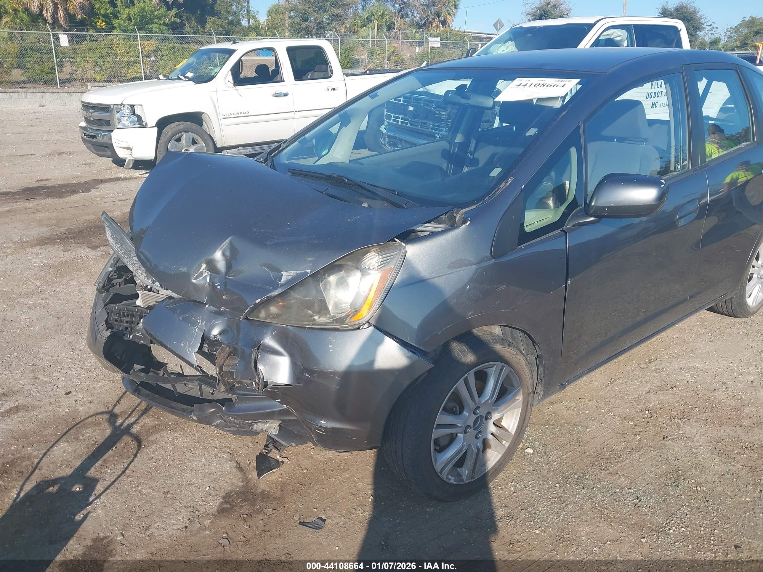HONDA FIT image 6