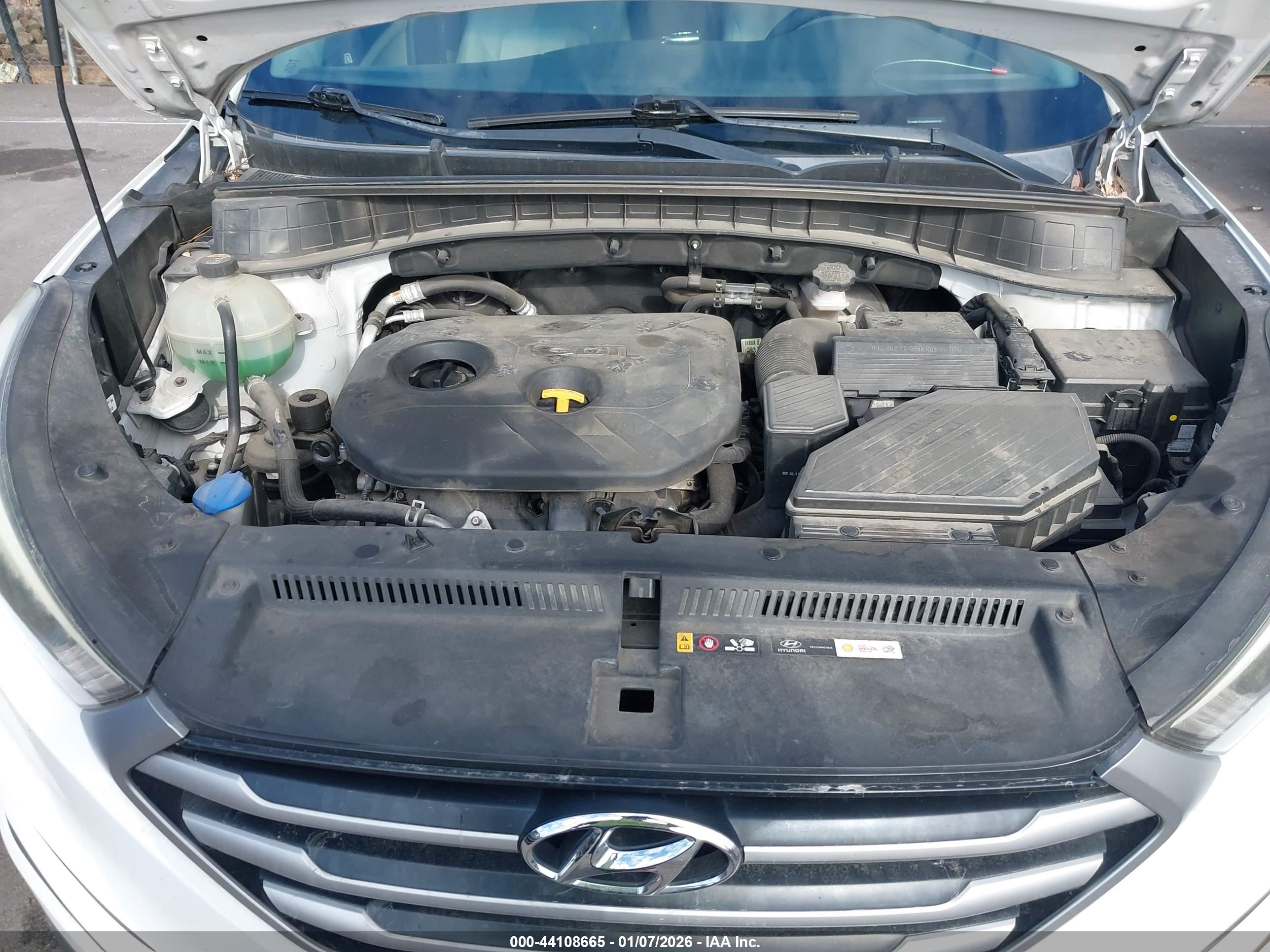 HYUNDAI TUCSON image 10