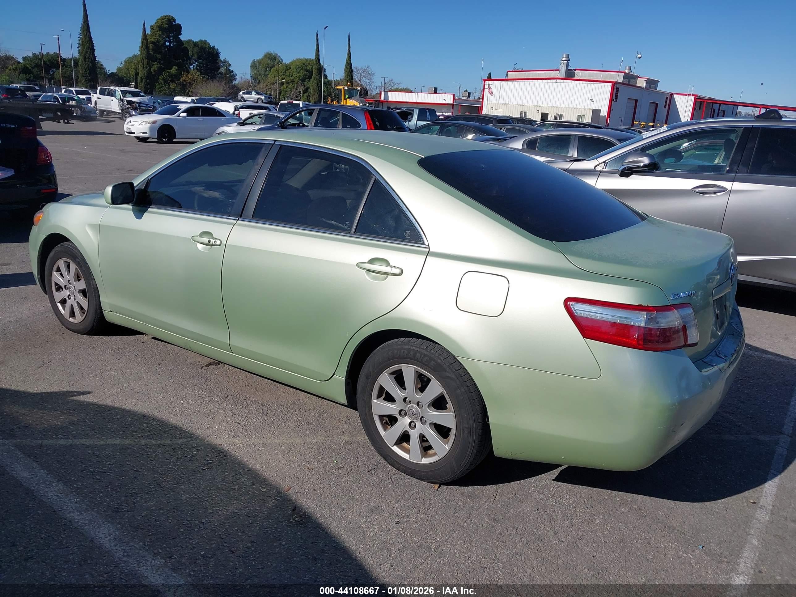 TOYOTA CAMRY image 3