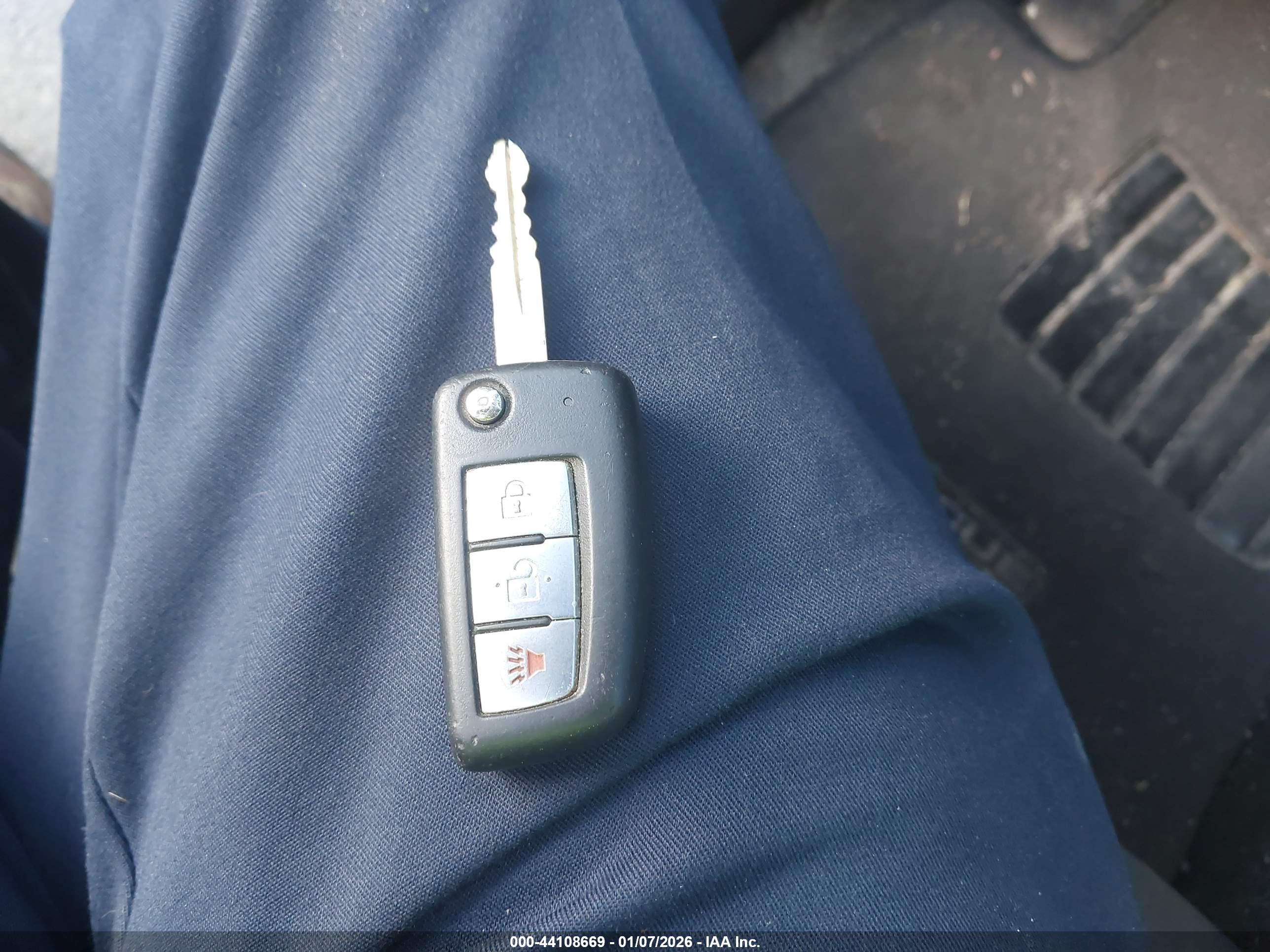 NISSAN ROGUE image 11