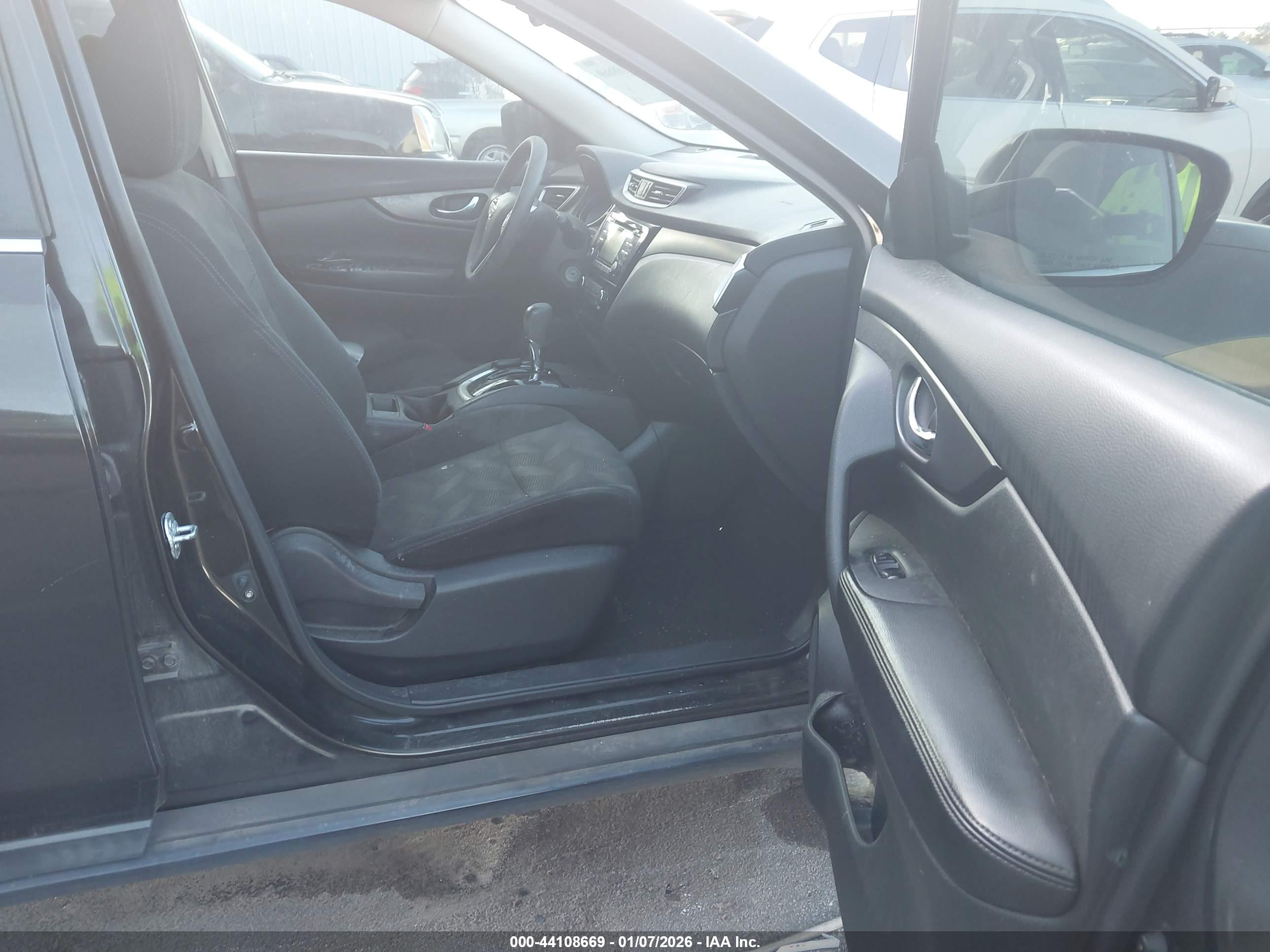 NISSAN ROGUE image 5