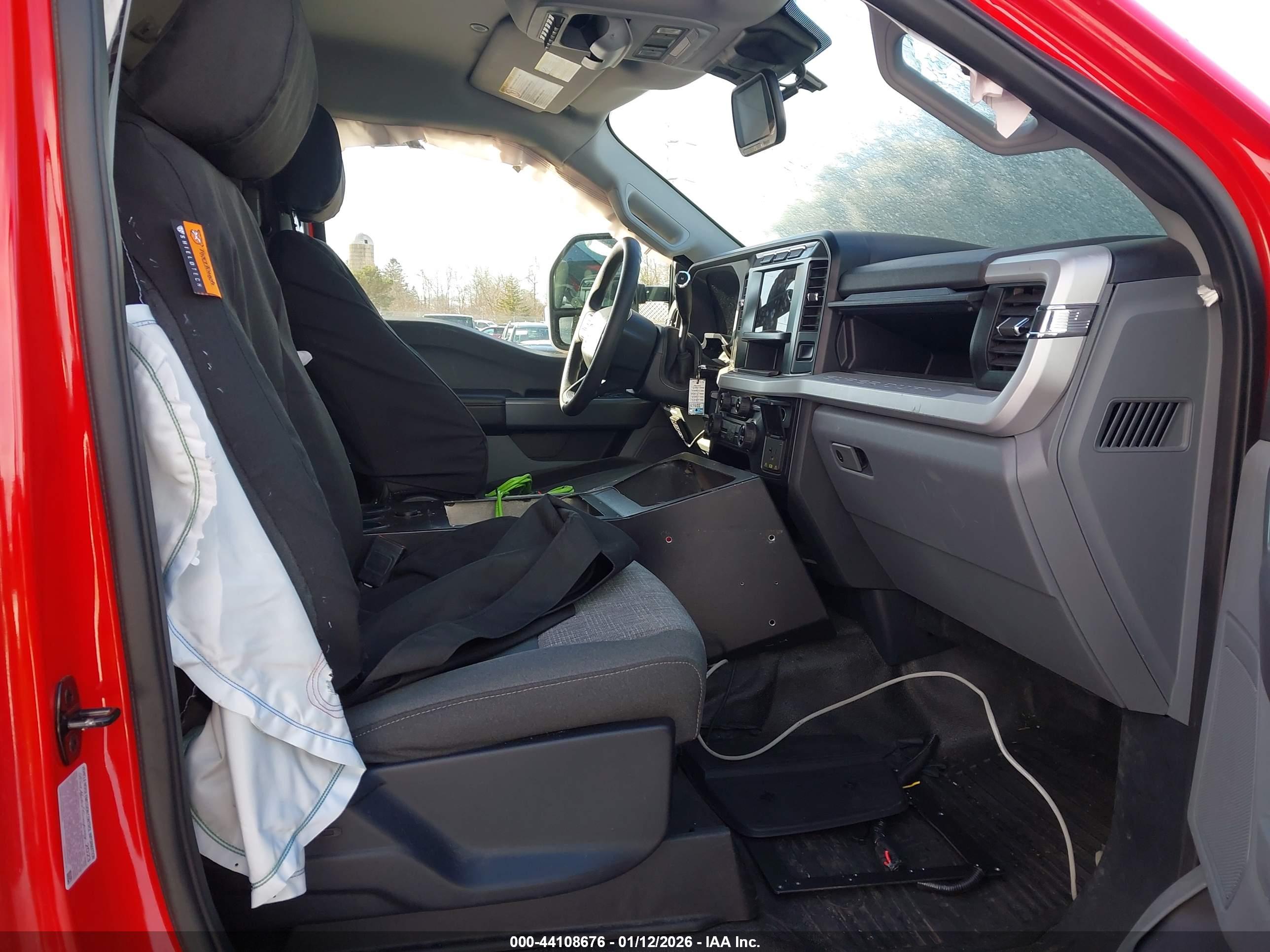 FORD F-550 image 5