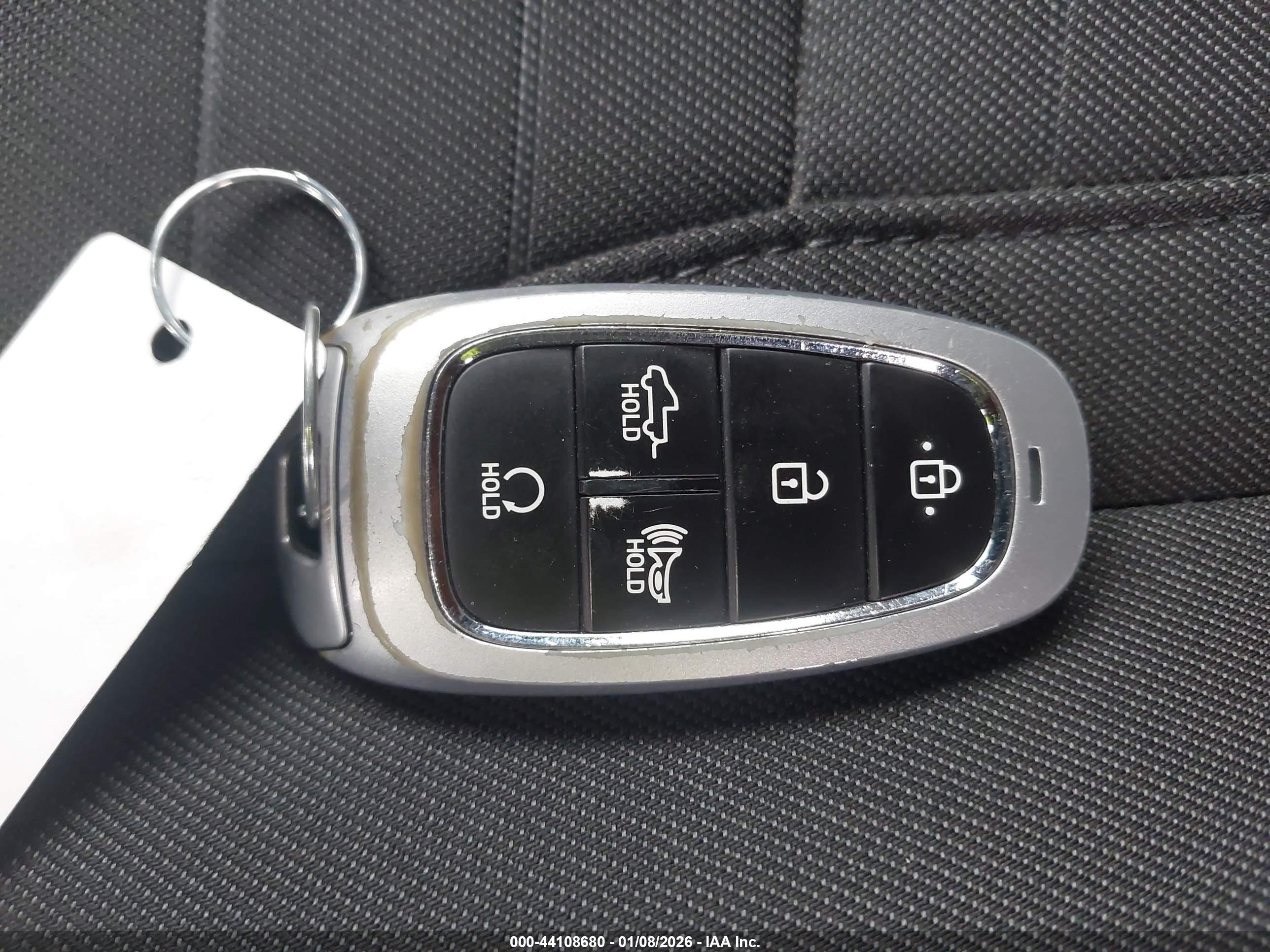 HYUNDAI SANTA image 11