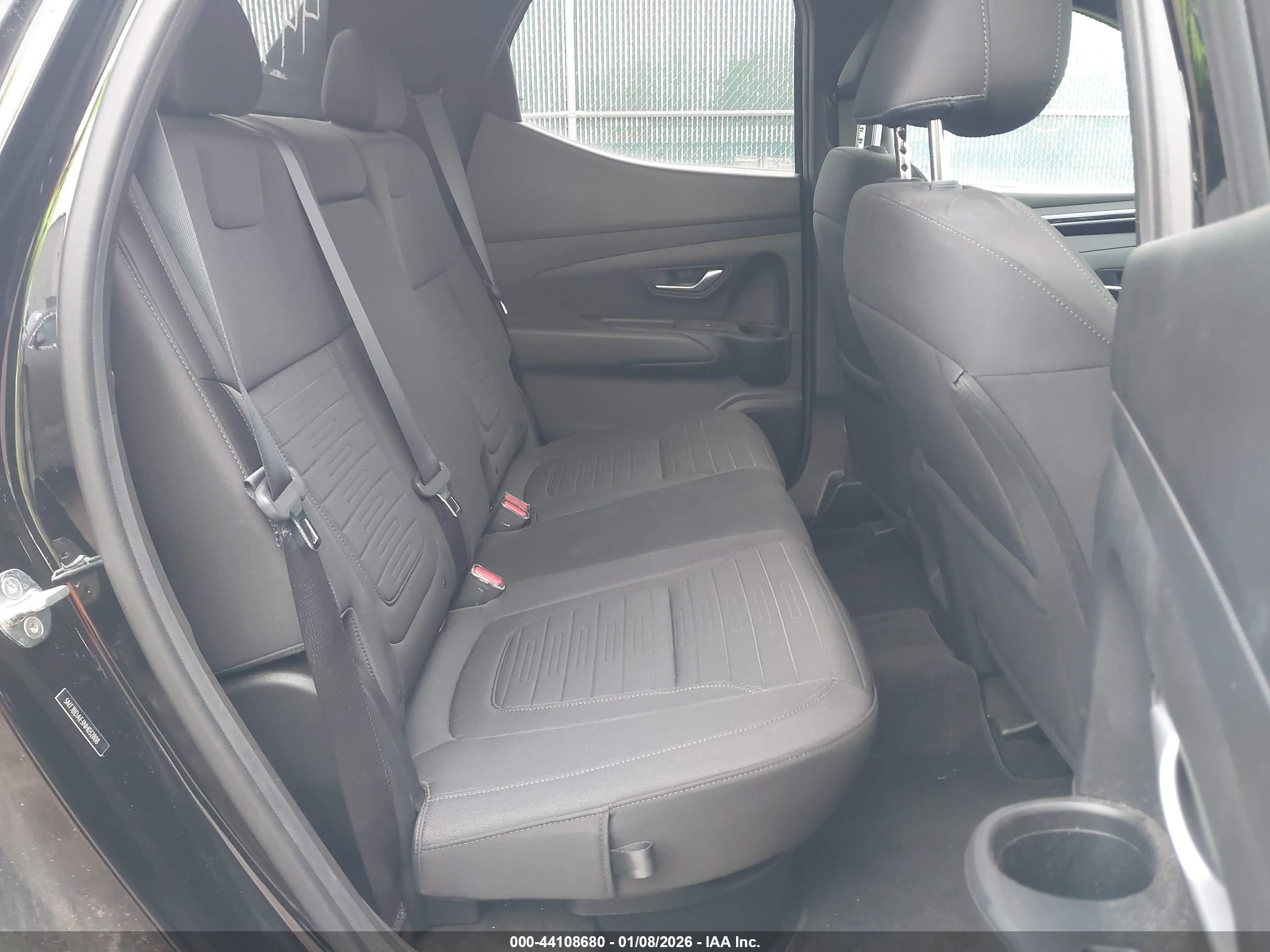 HYUNDAI SANTA image 8