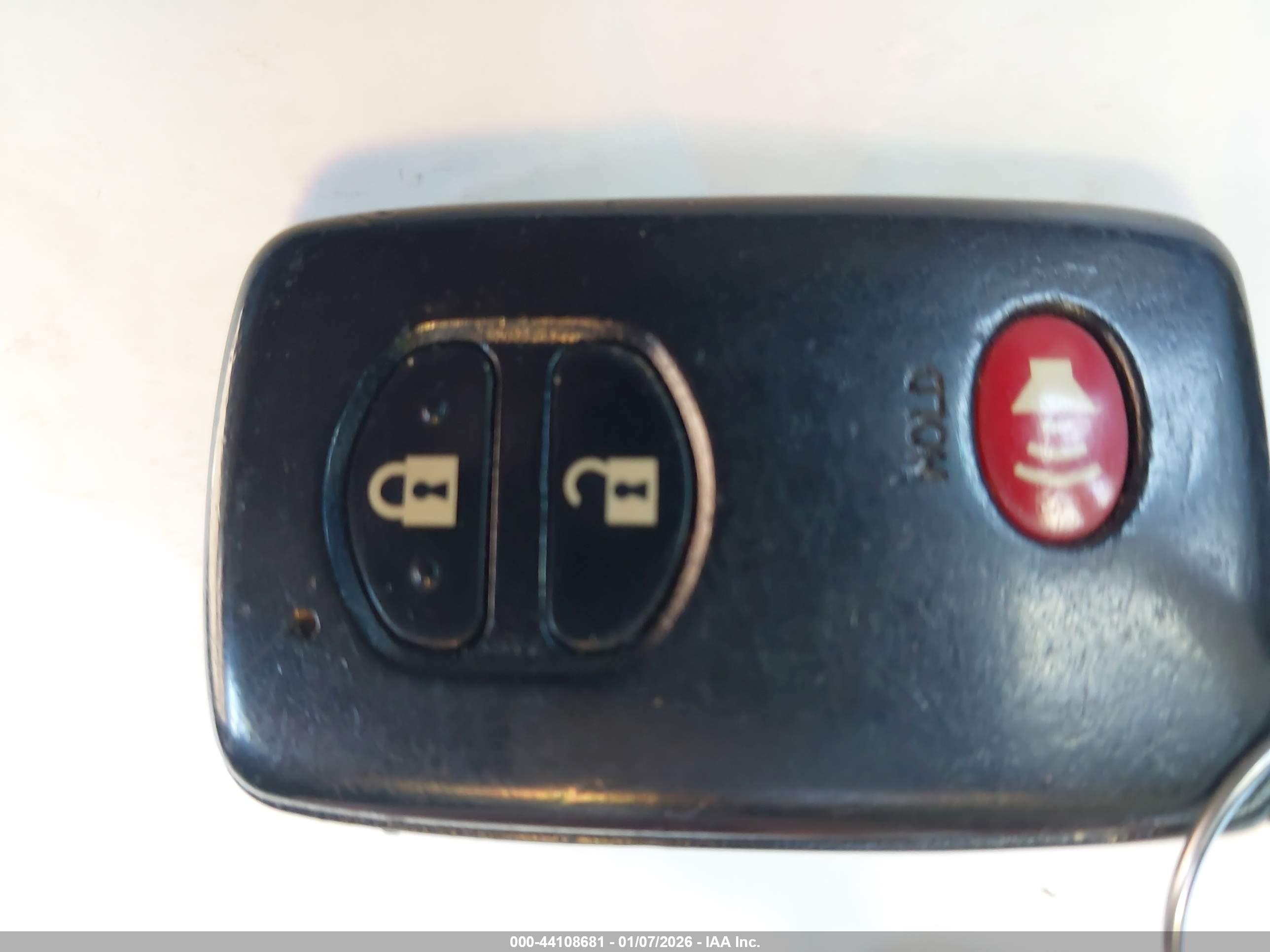 TOYOTA PRIUS image 11