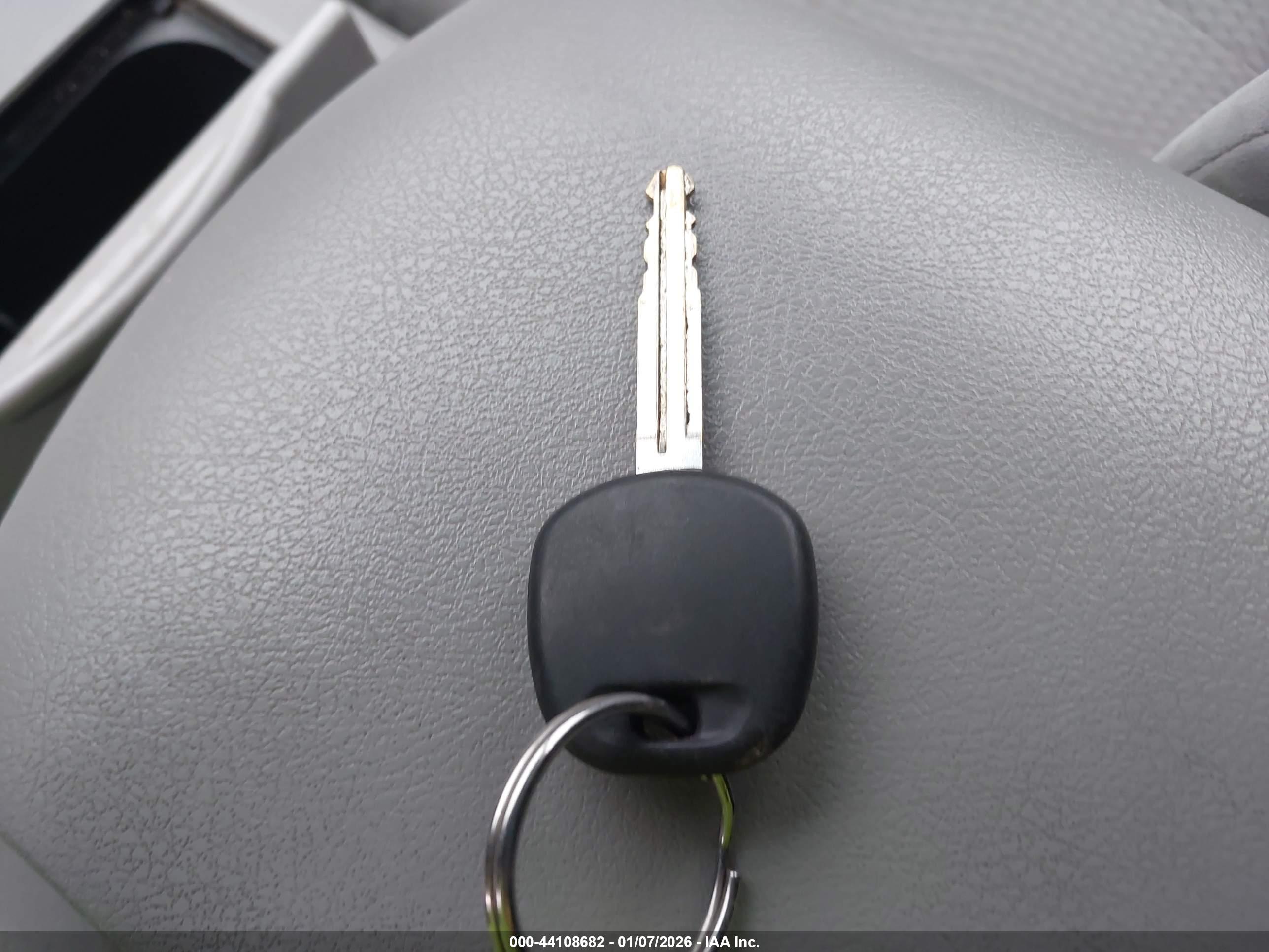 TOYOTA CAMRY image 11