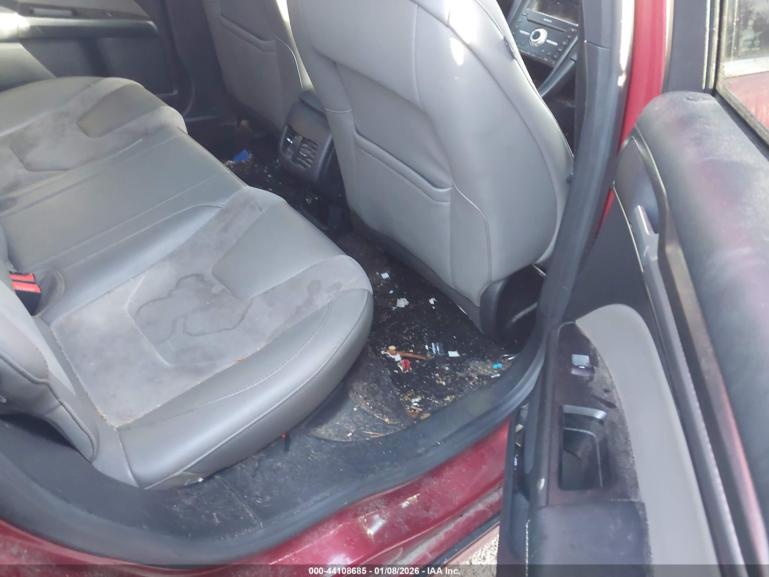 FORD FUSION image 8