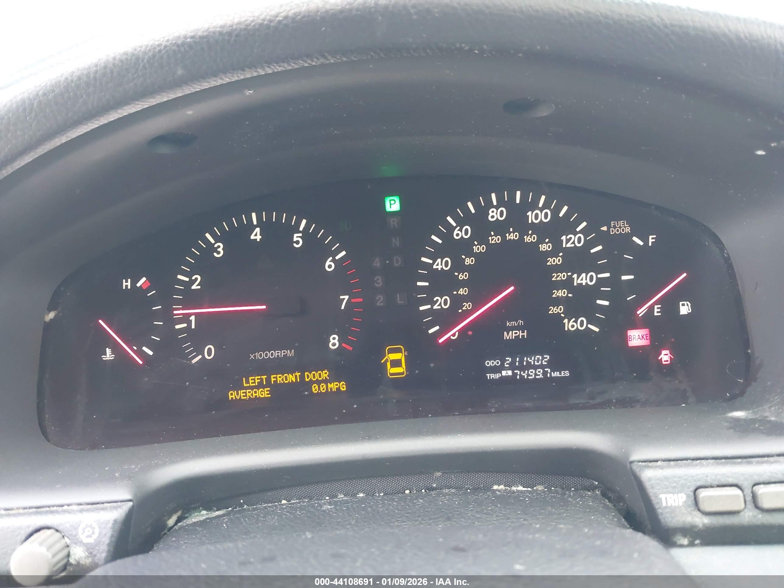 LEXUS LS image 7