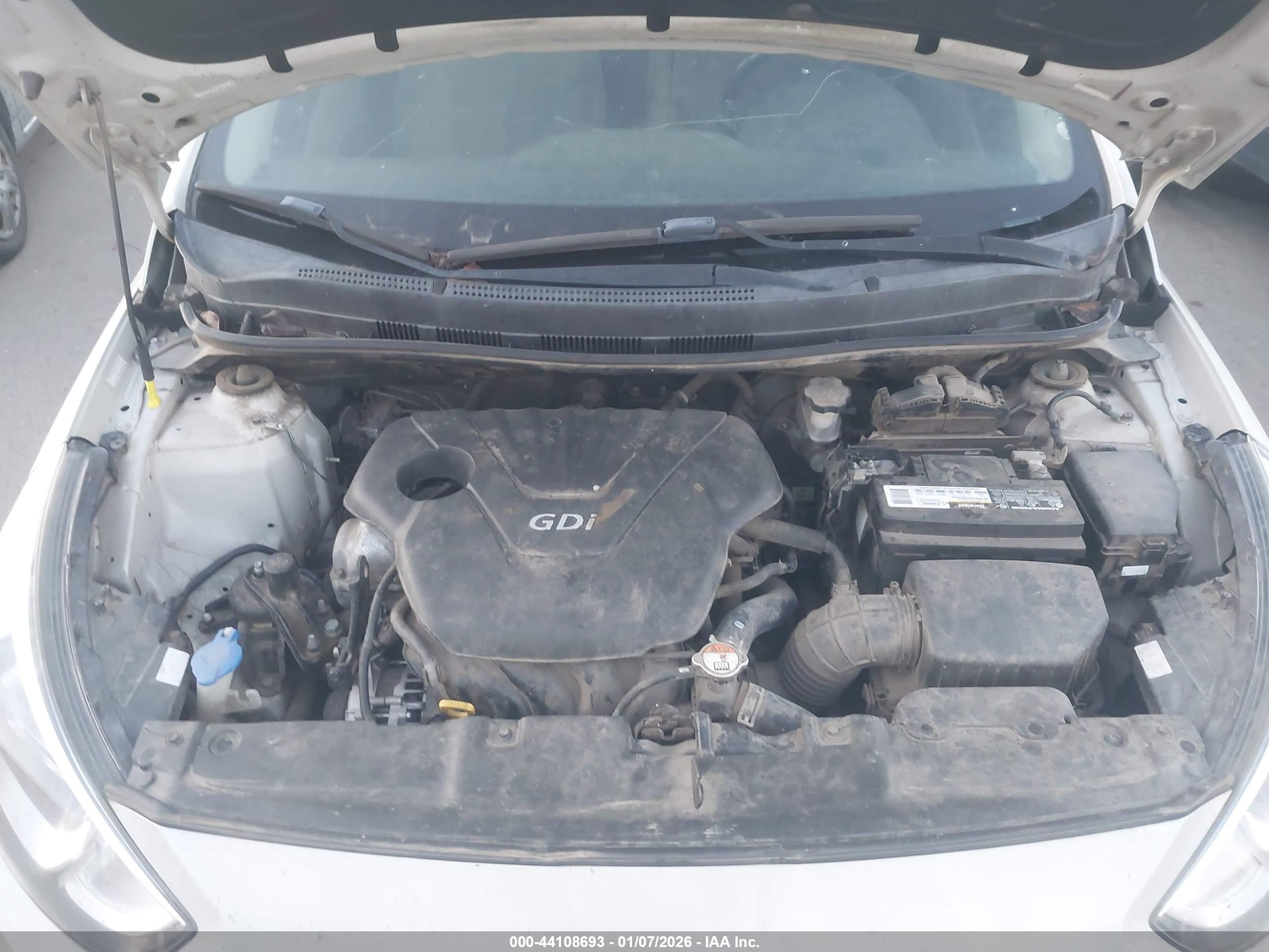 HYUNDAI ACCENT image 10