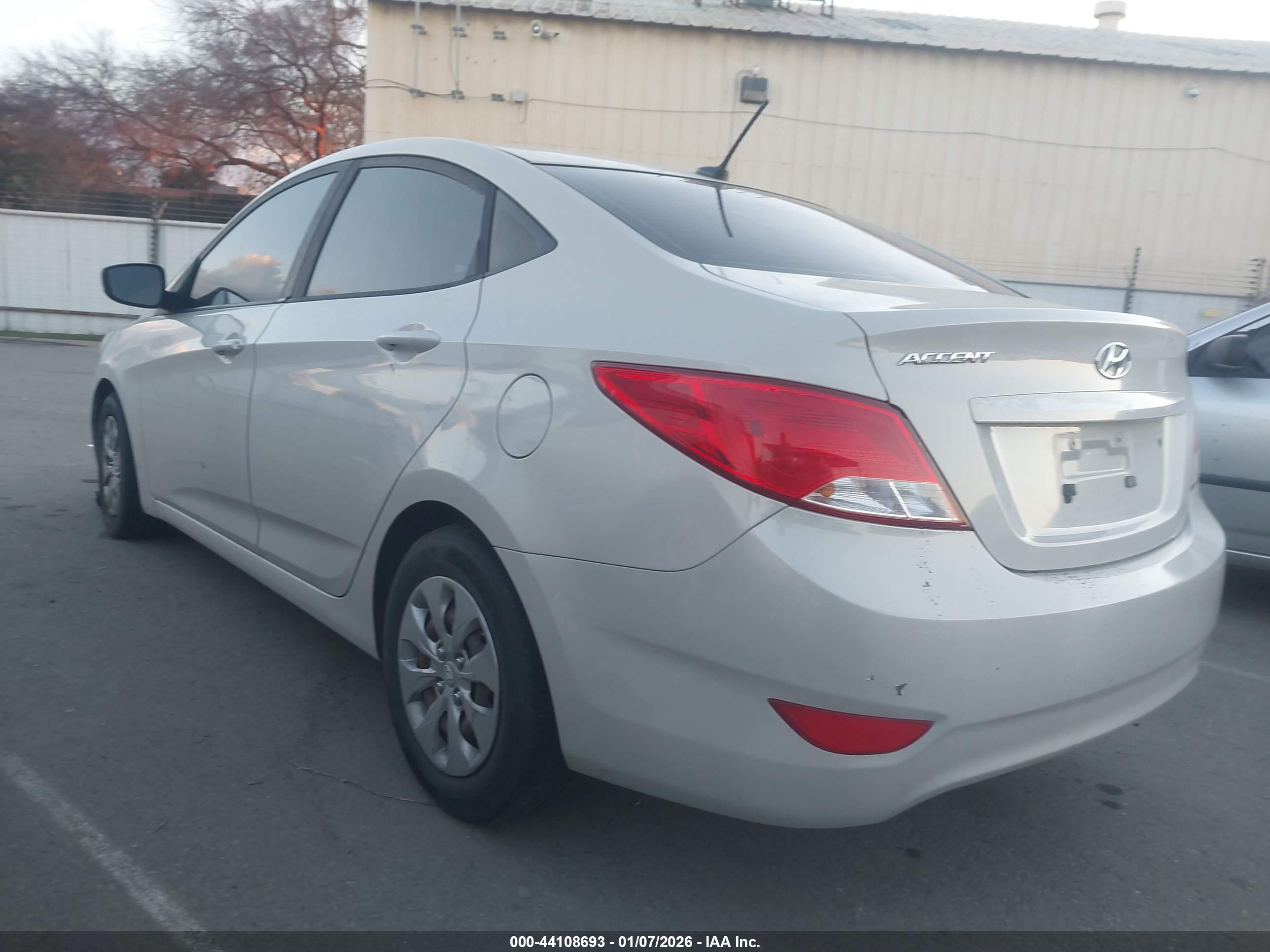 HYUNDAI ACCENT image 3
