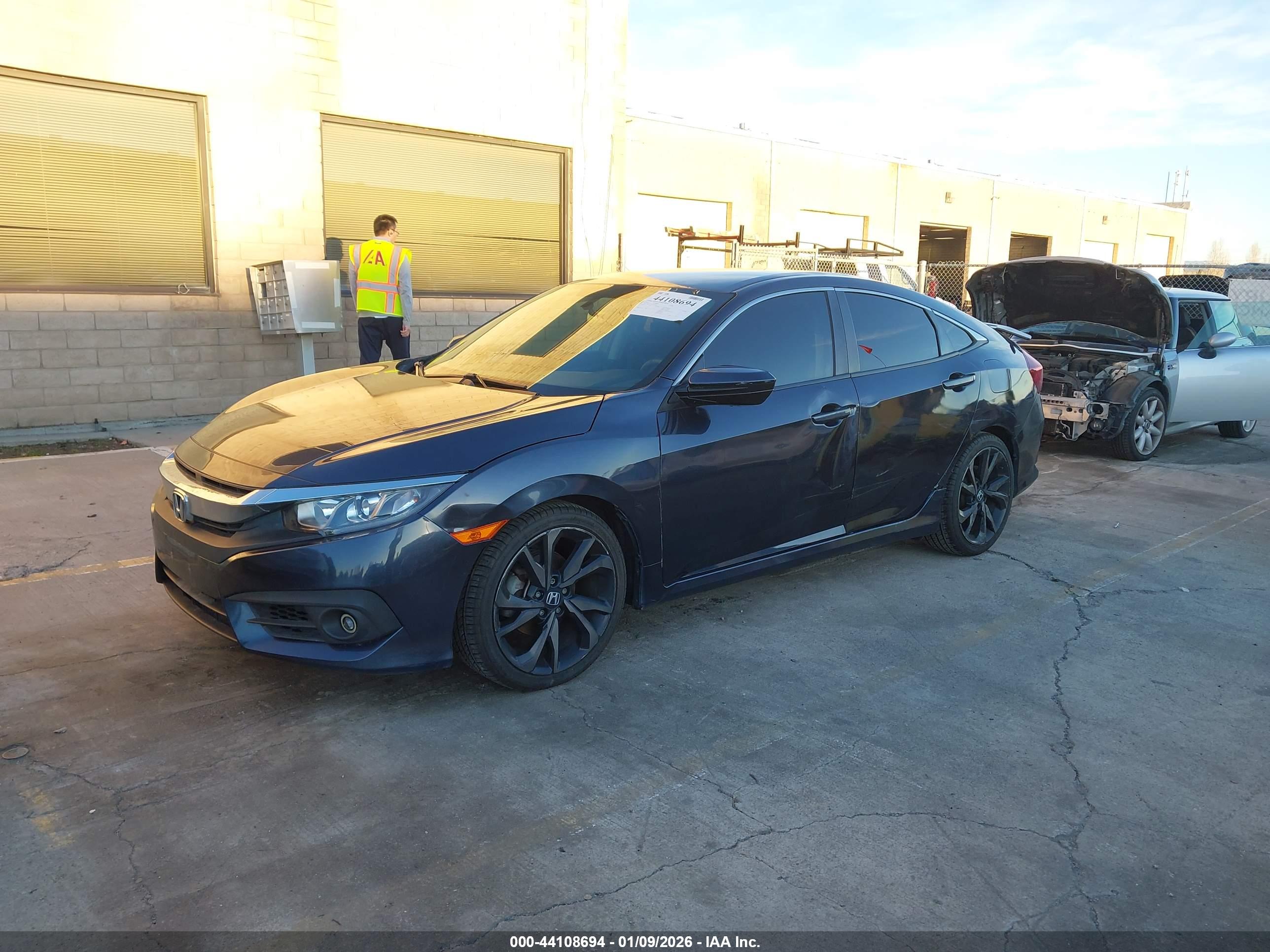 HONDA CIVIC image 2