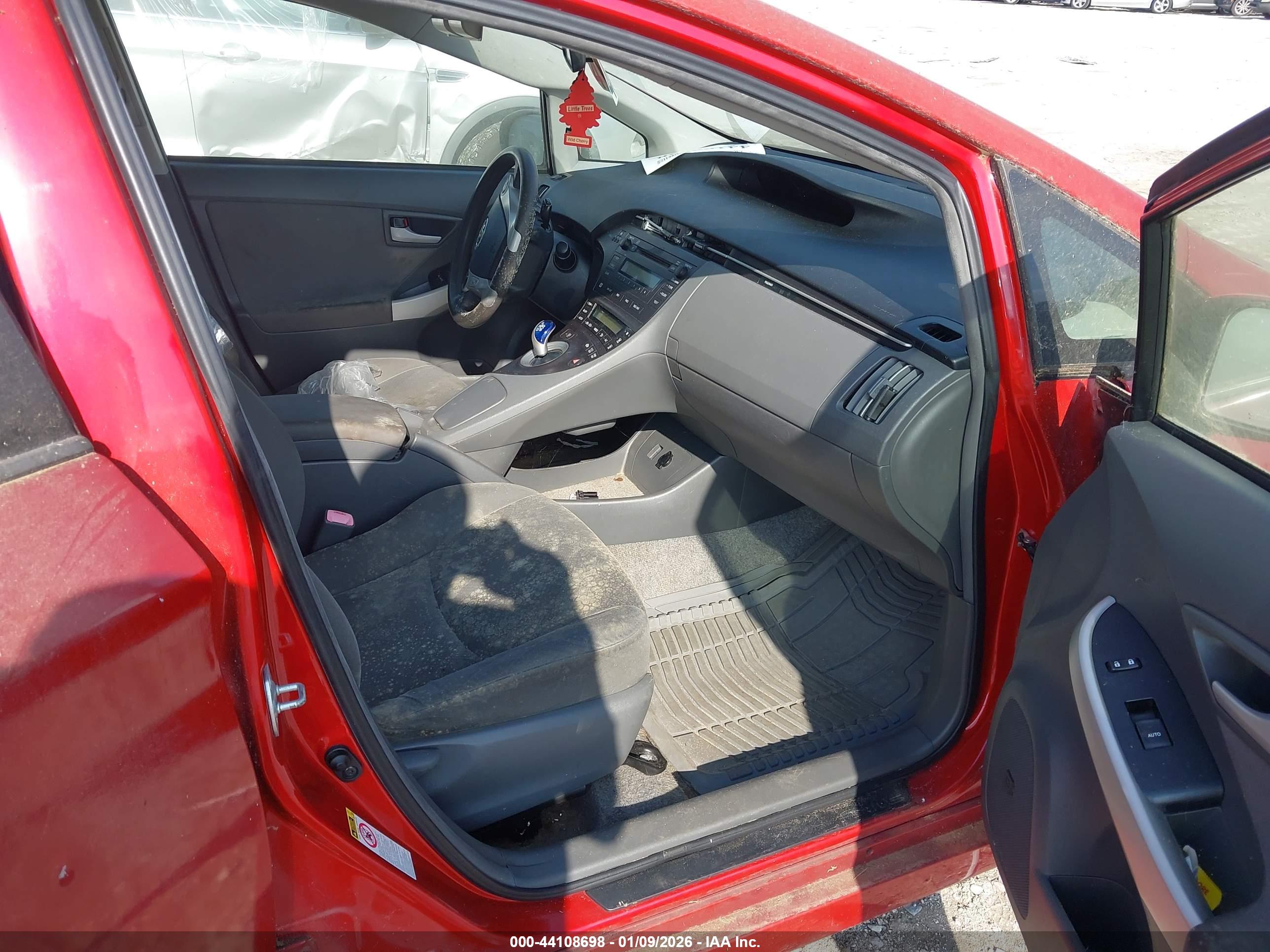 TOYOTA PRIUS image 5