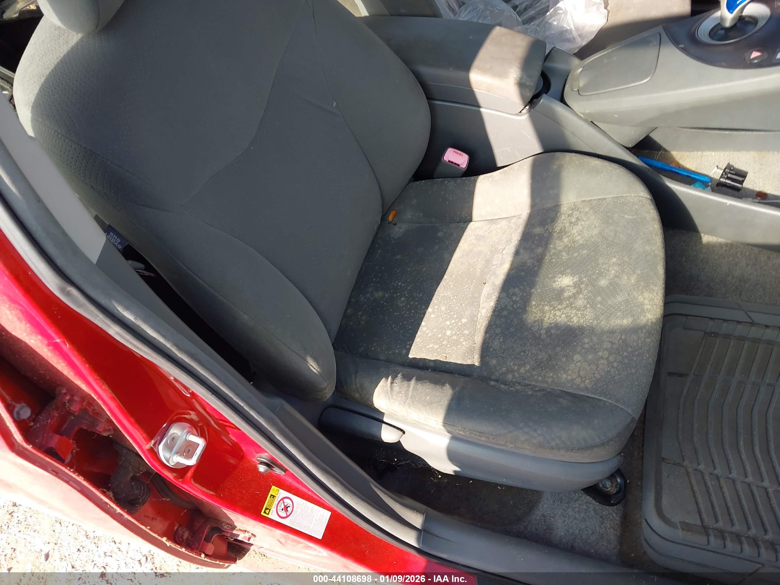TOYOTA PRIUS image 6