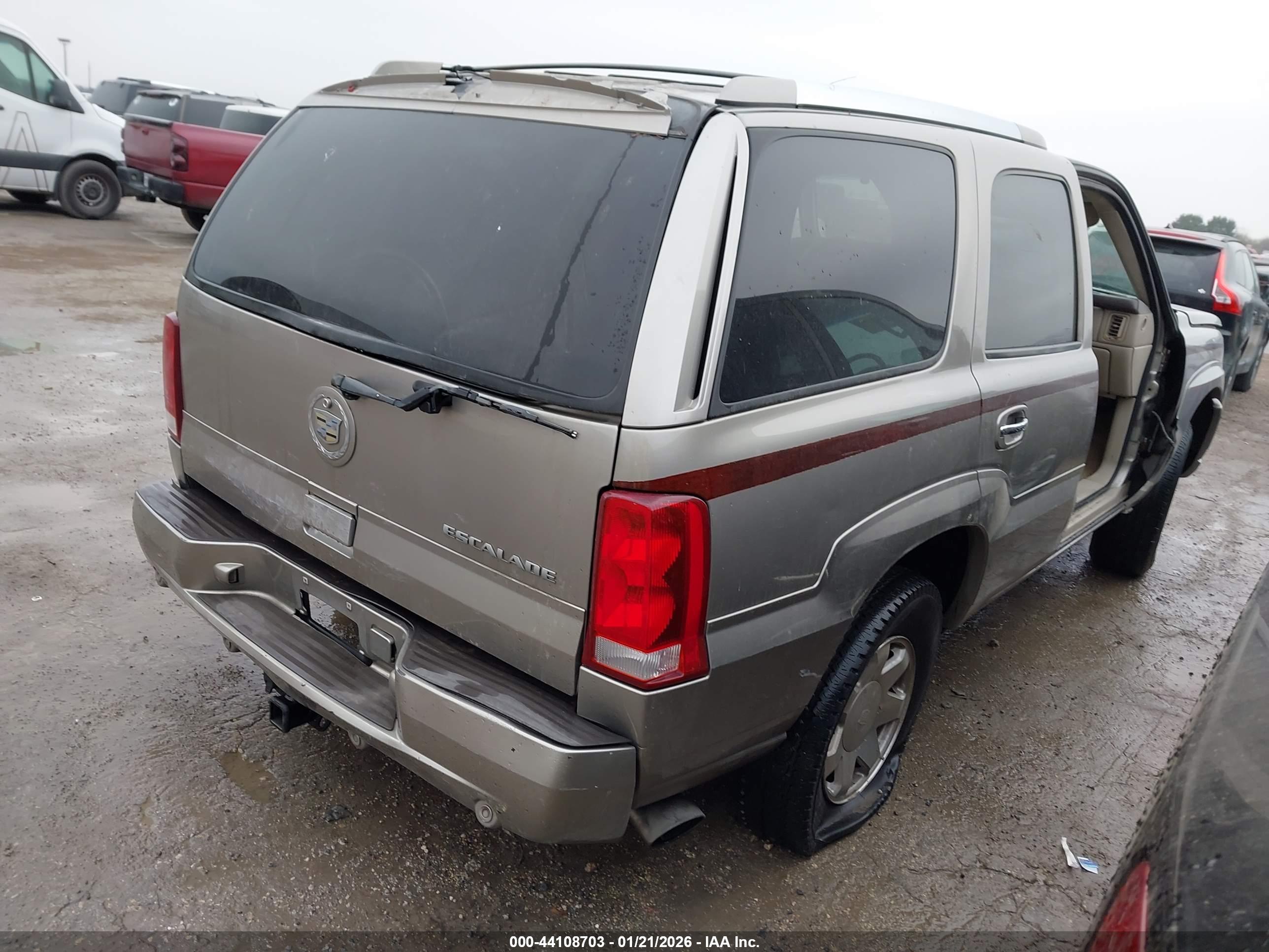 CADILLAC ESCALADE image 4