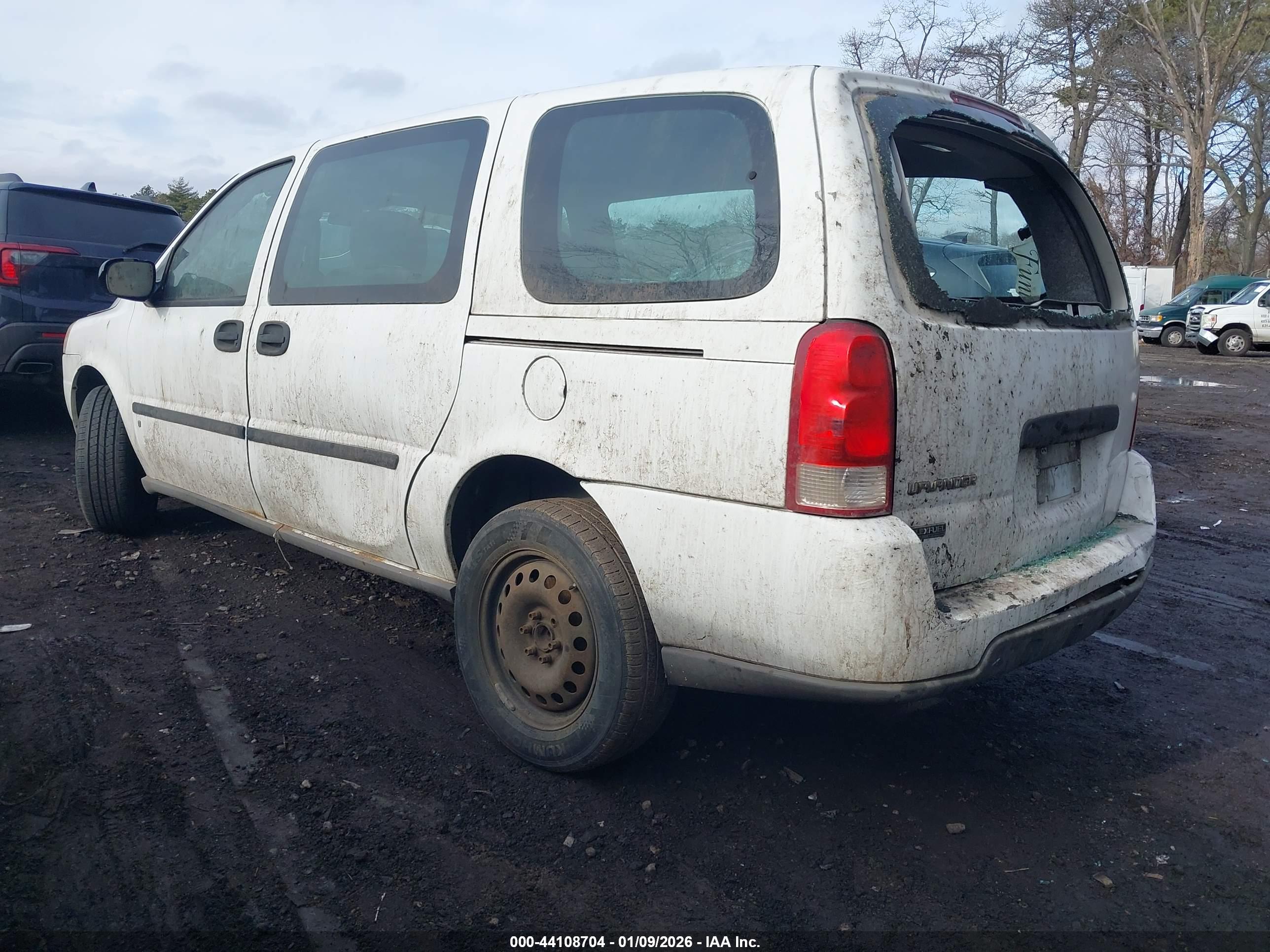 CHEVROLET UPLANDER image 3
