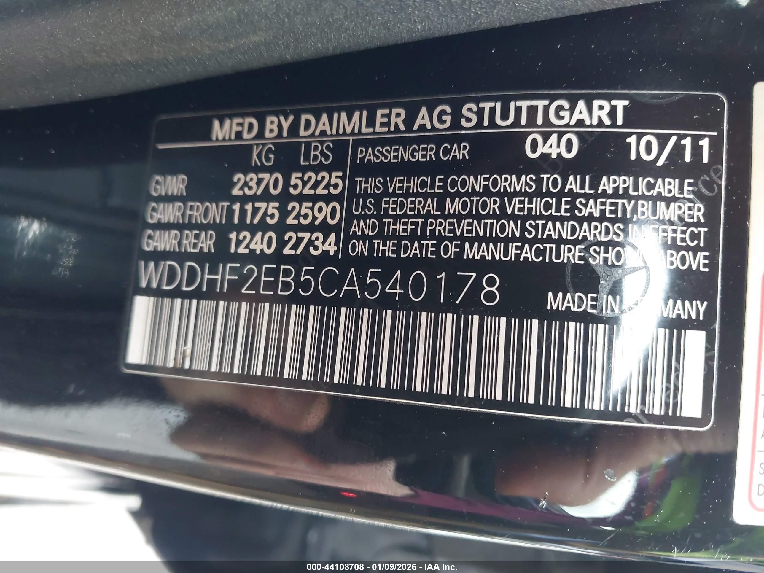 MERCEDES-BENZ E image 9