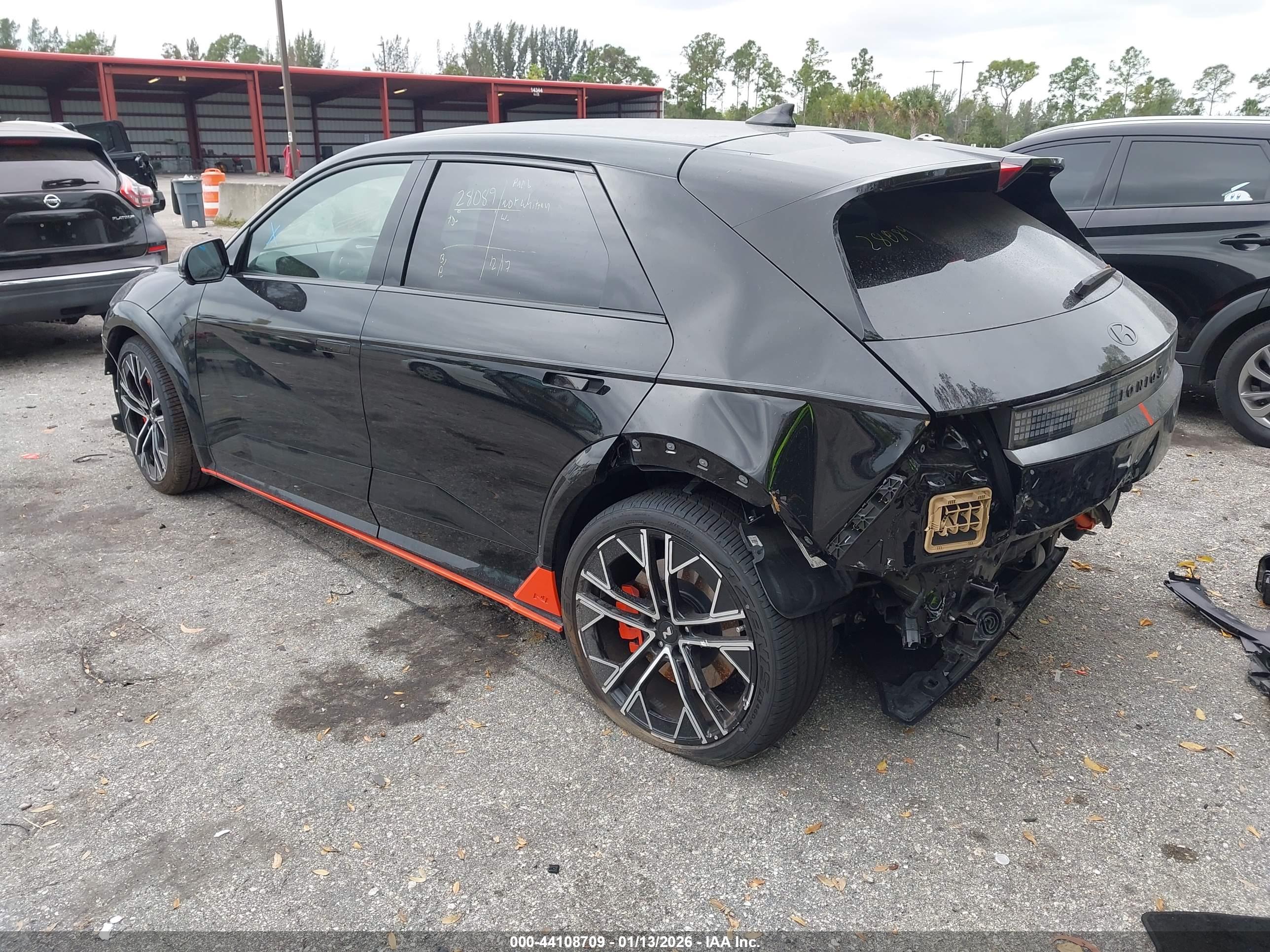 HYUNDAI IONIQ image 3