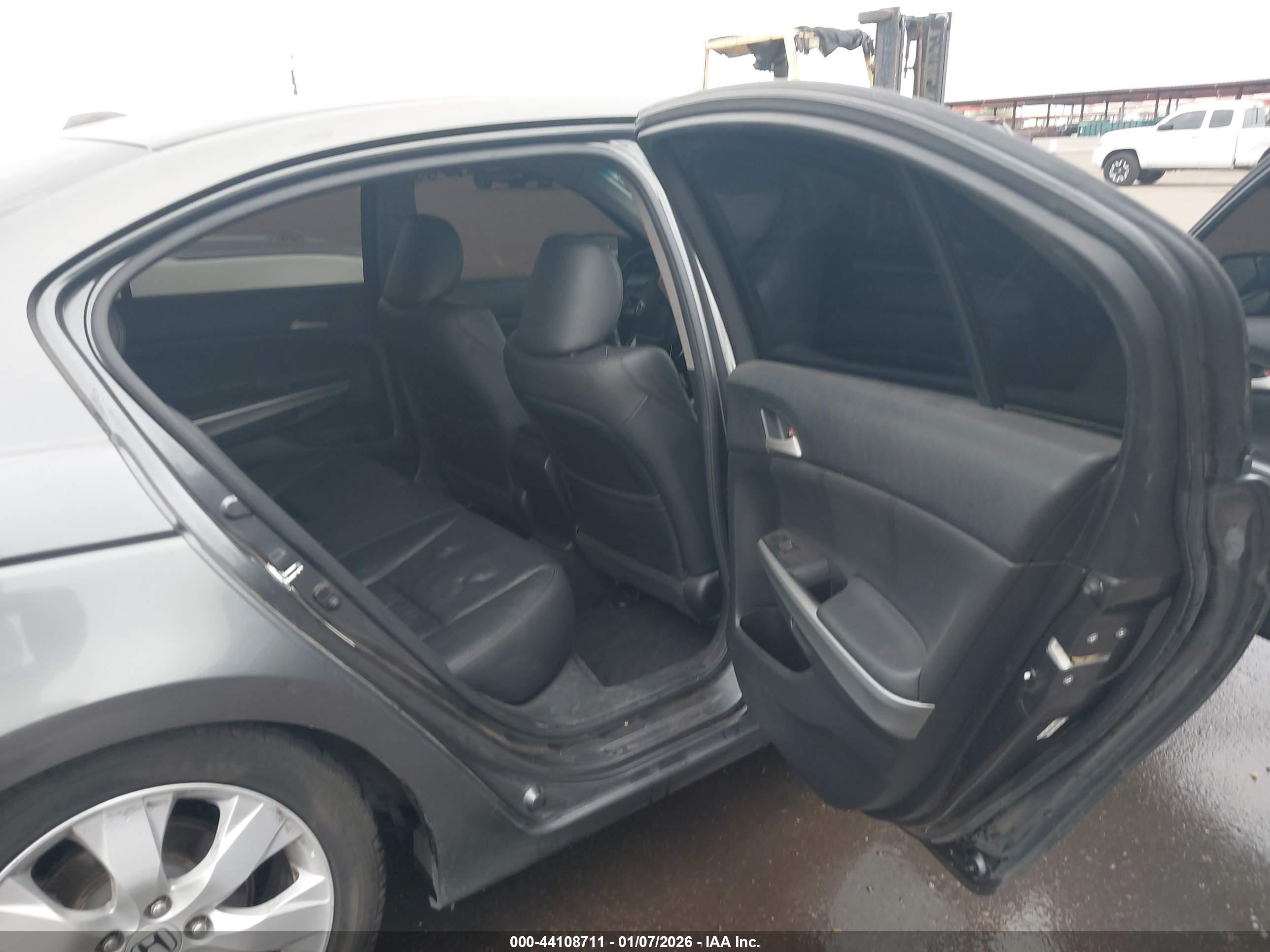 HONDA ACCORD image 8