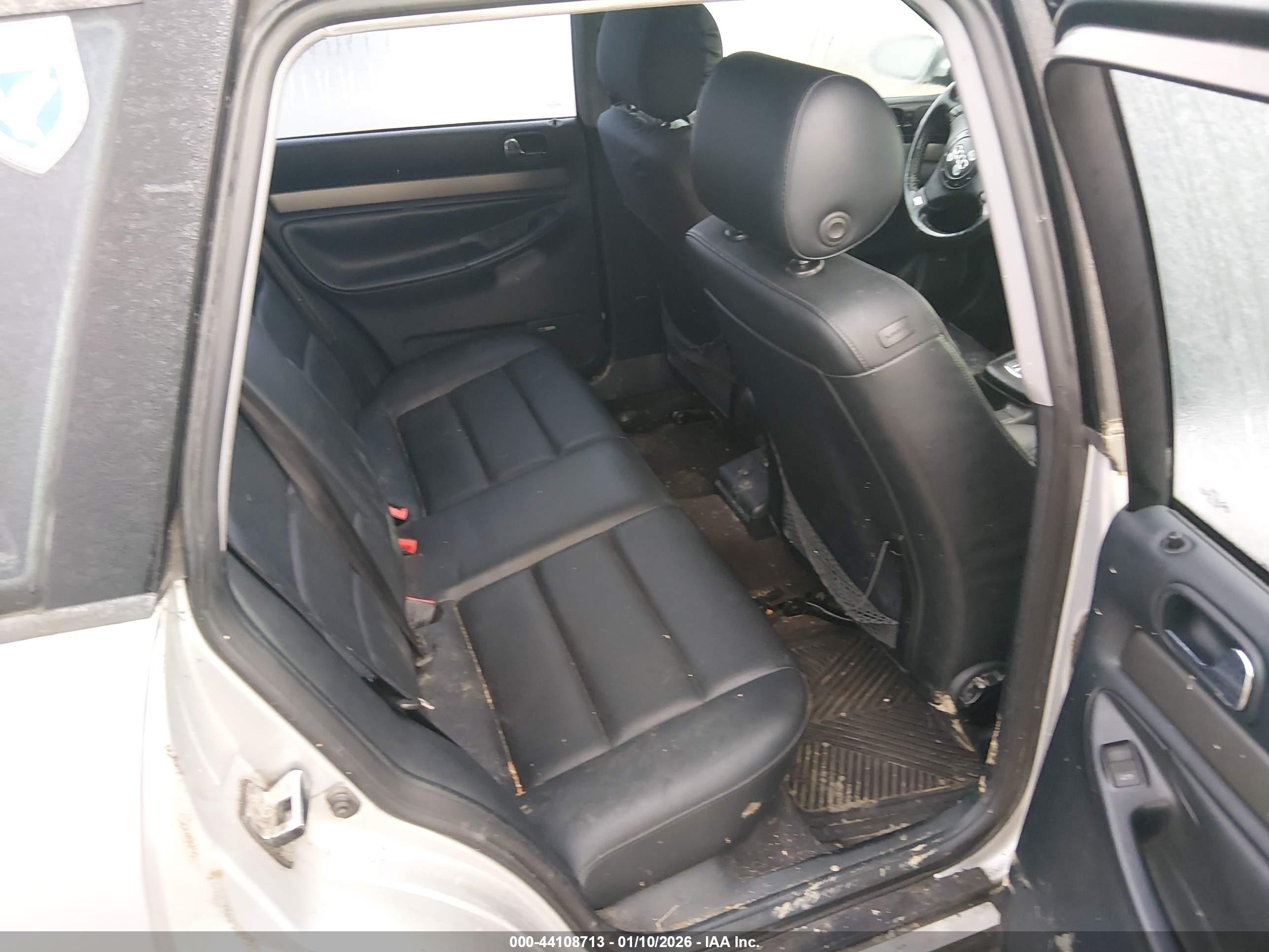 AUDI A4 image 8
