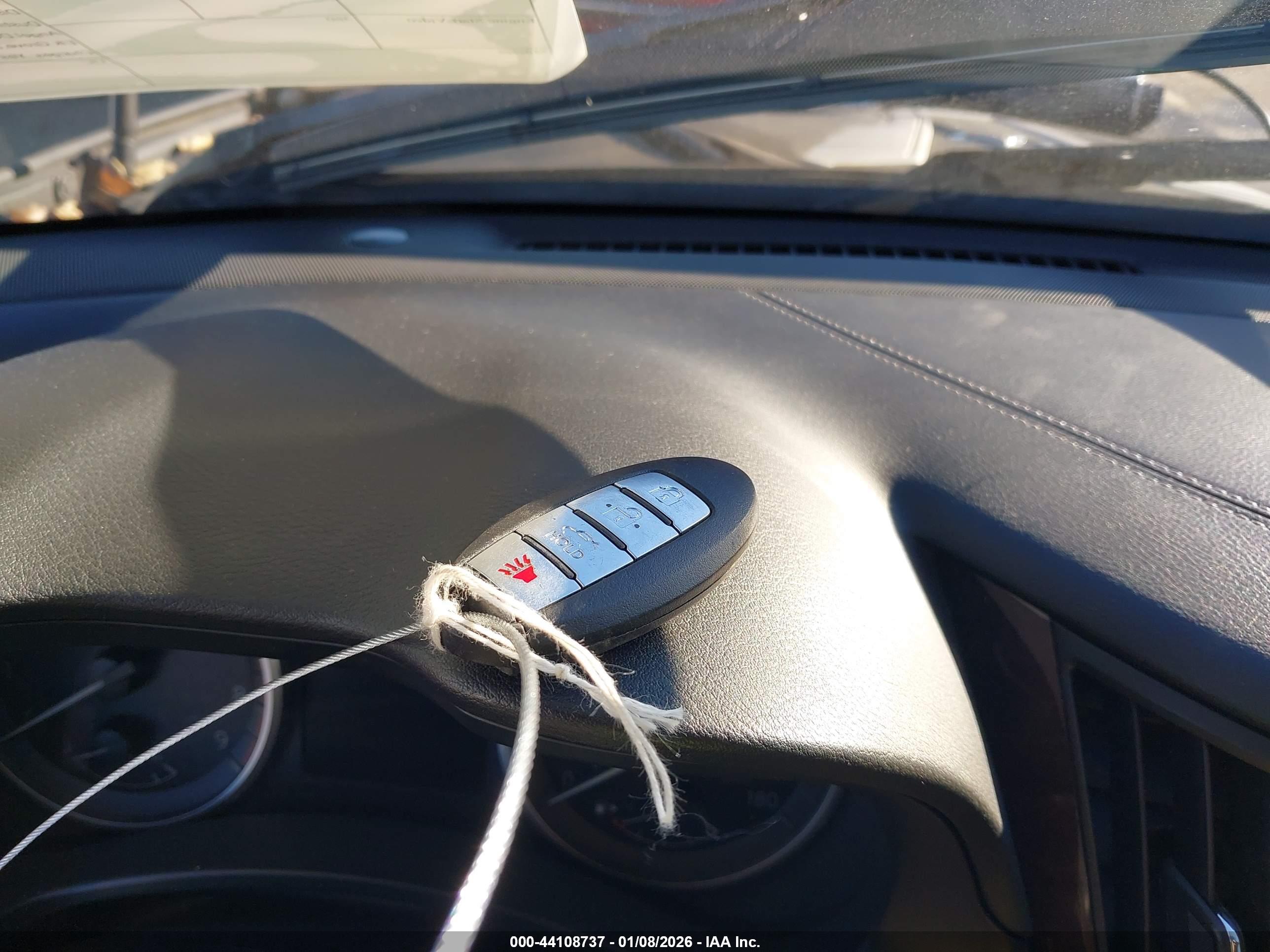 INFINITI Q50 image 11
