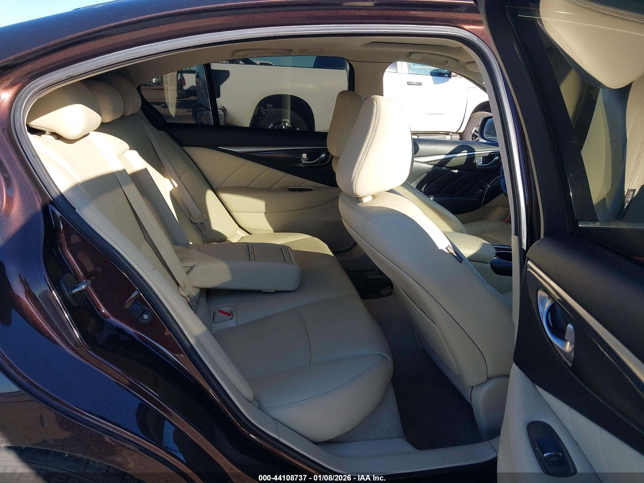 INFINITI Q50 image 8