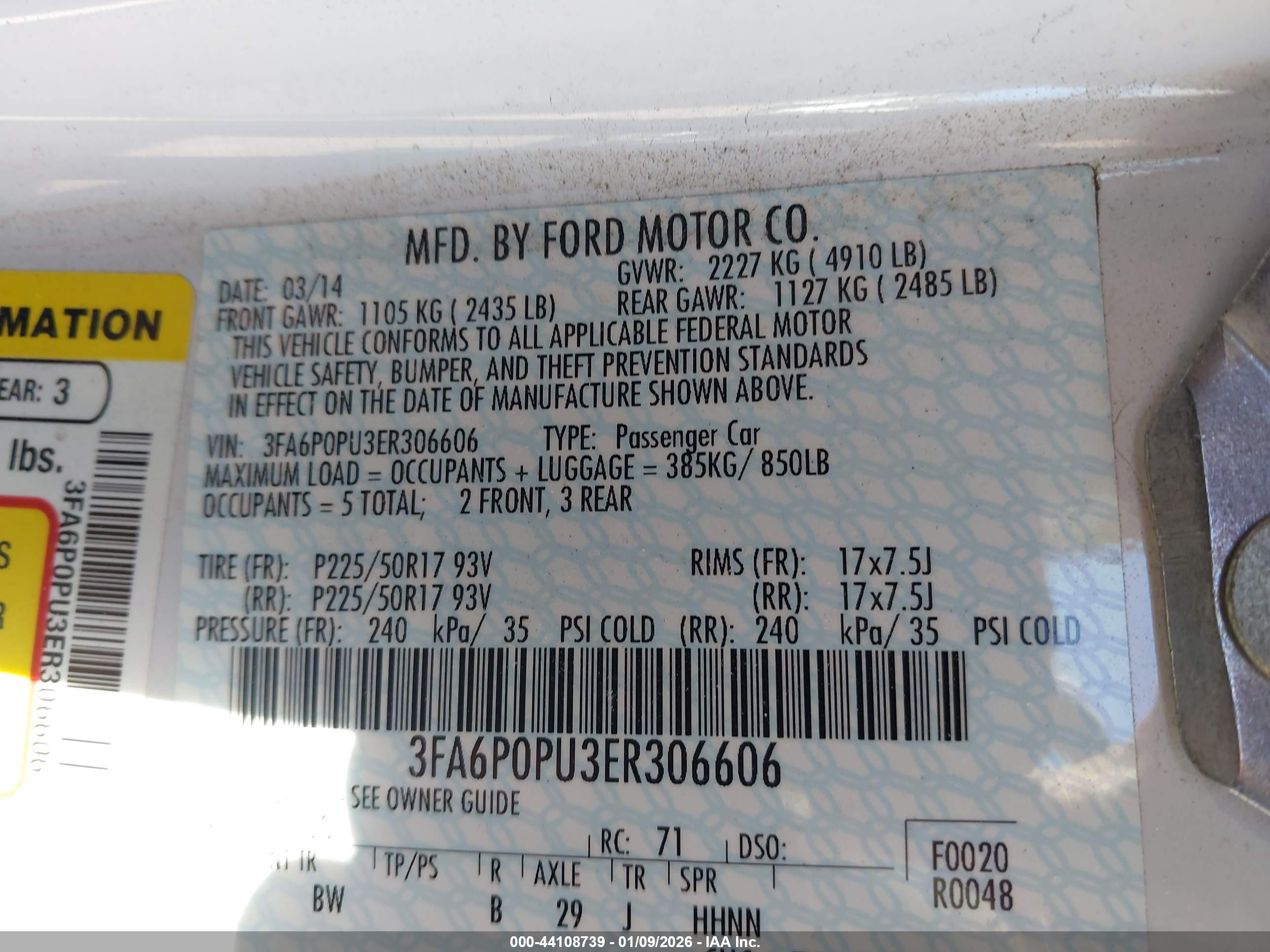 FORD FUSION image 9