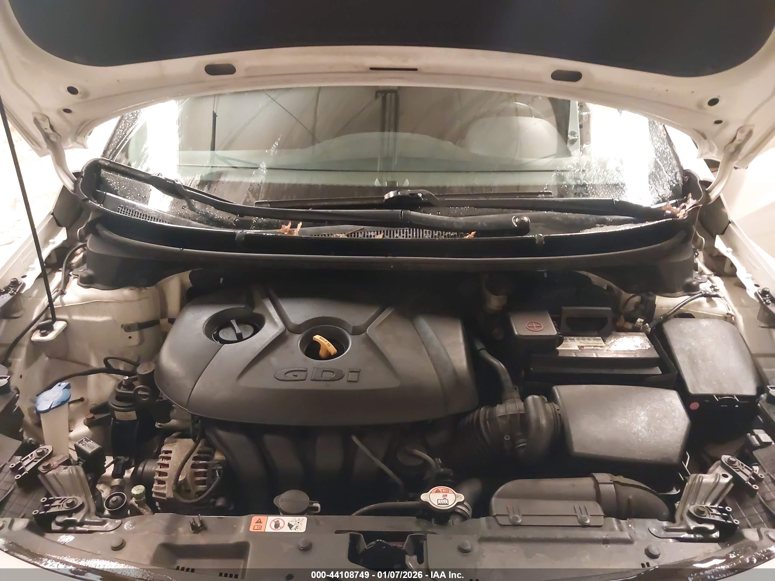 HYUNDAI ELANTRA image 10
