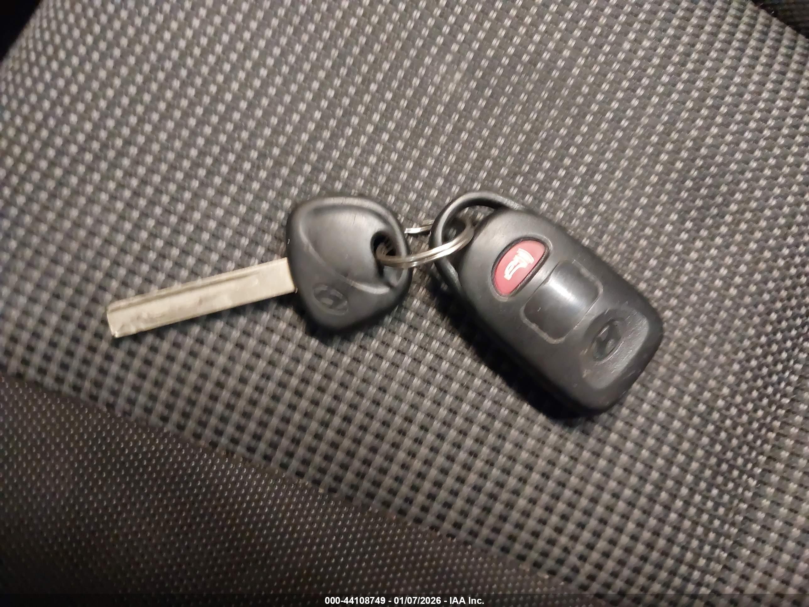 HYUNDAI ELANTRA image 11