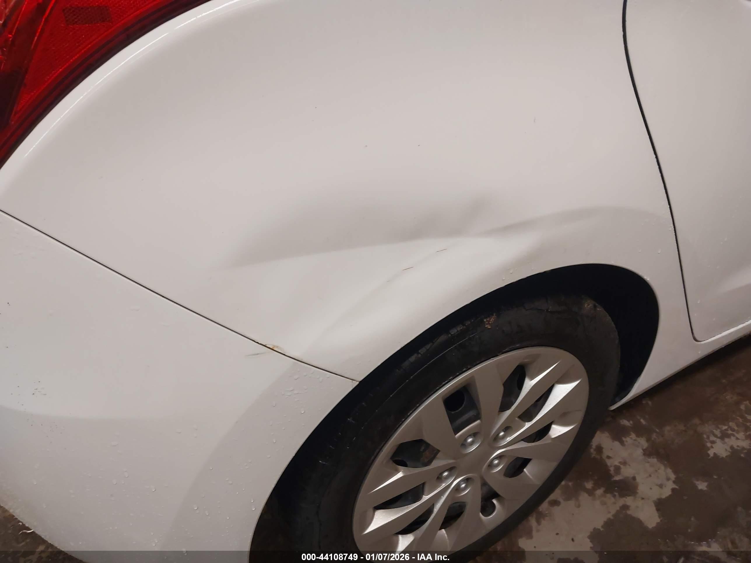 HYUNDAI ELANTRA image 6