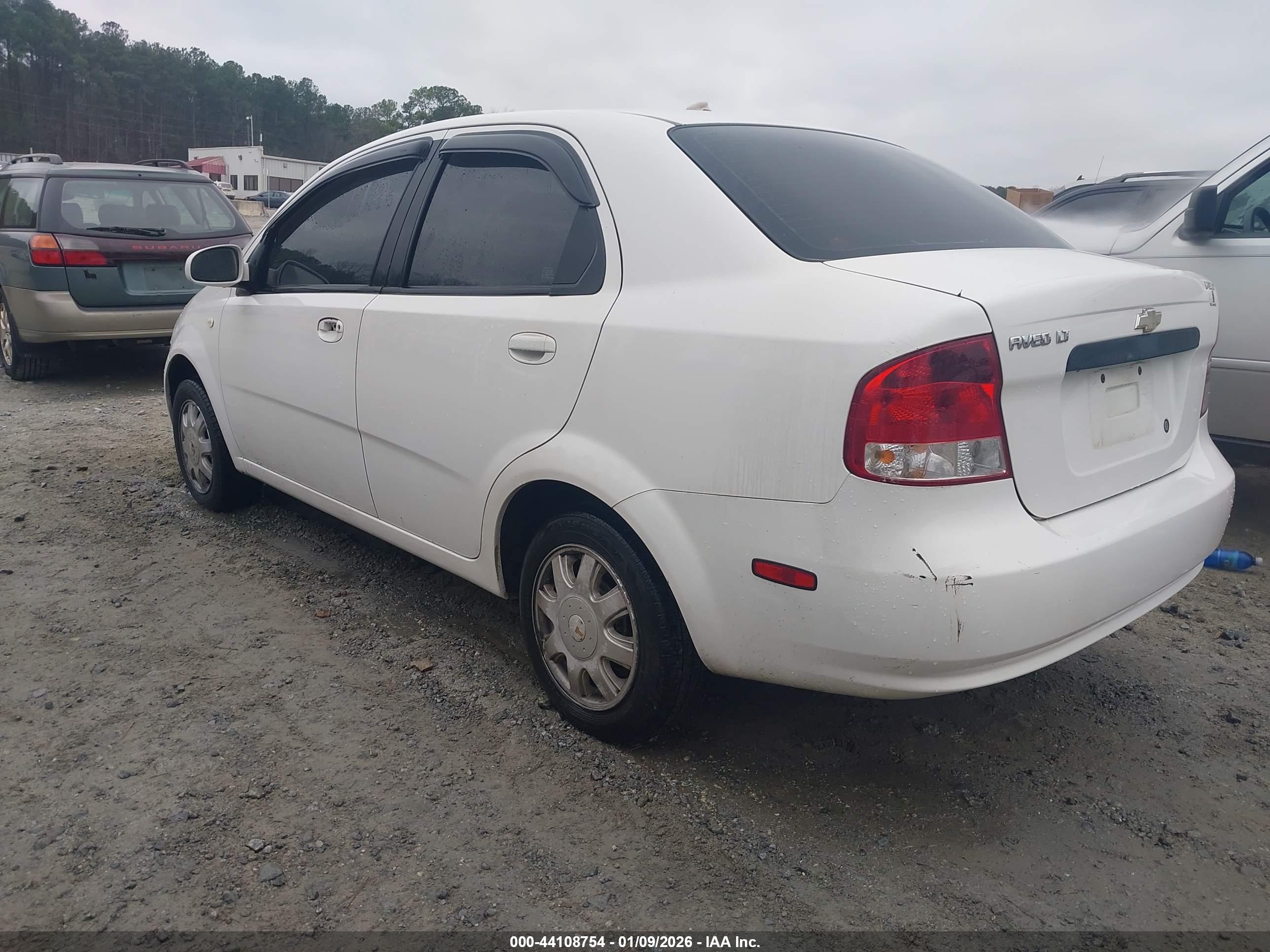 CHEVROLET AVEO image 3