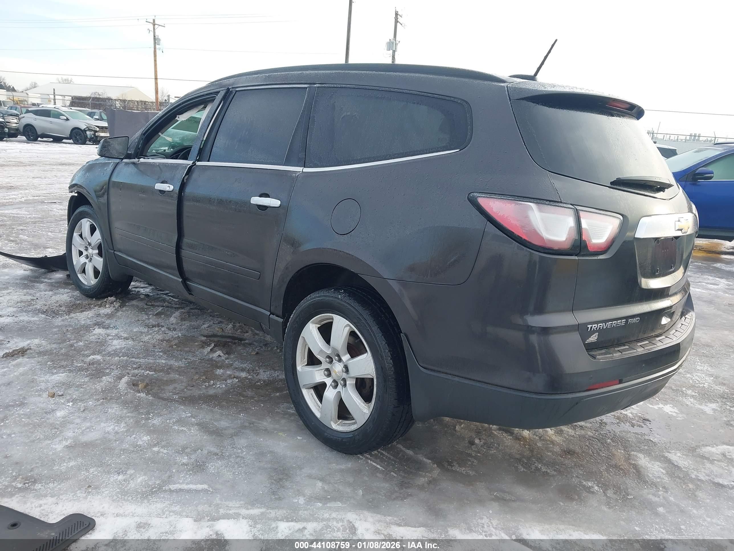 CHEVROLET TRAVERSE image 3
