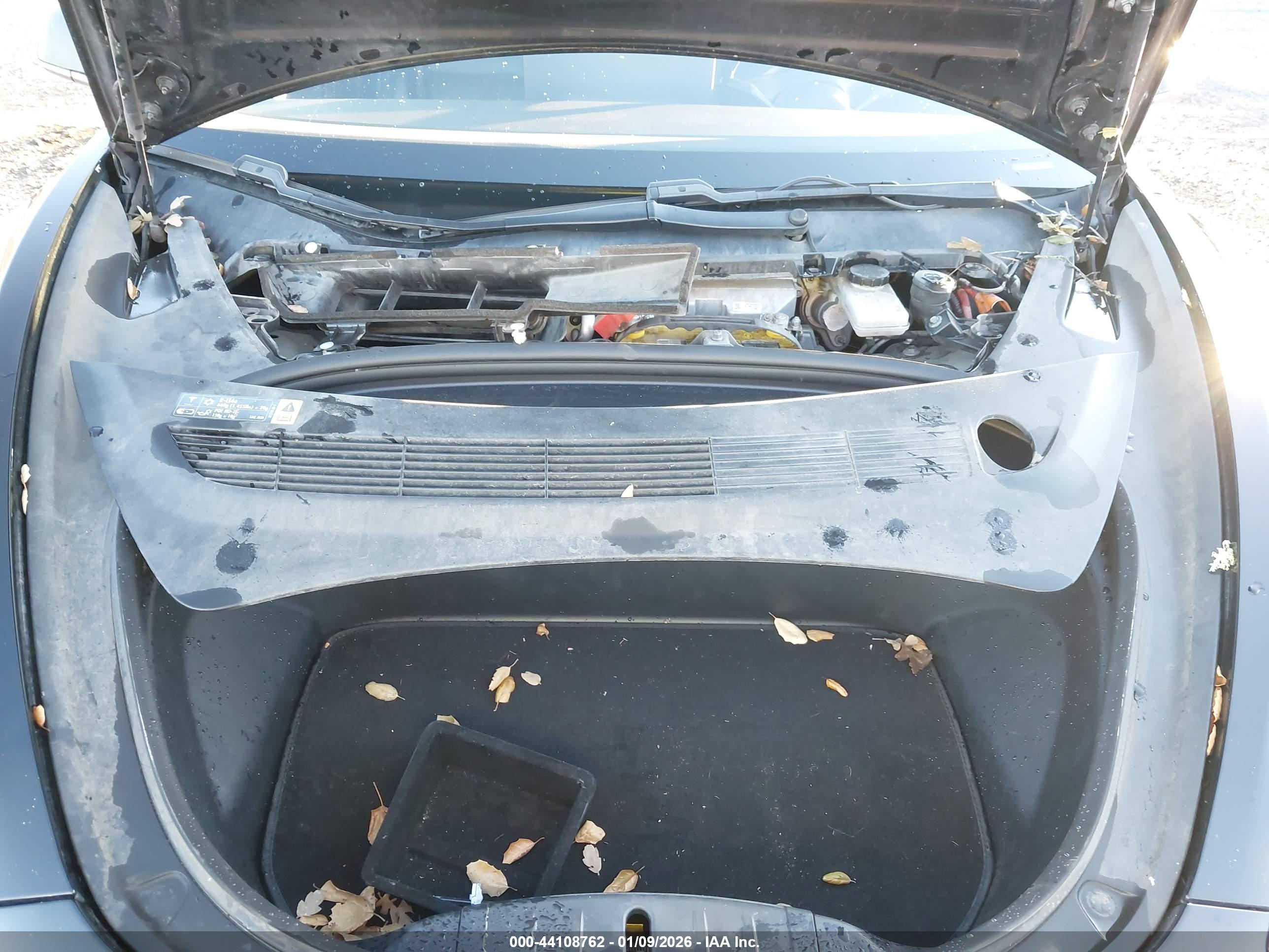TESLA MODEL image 10