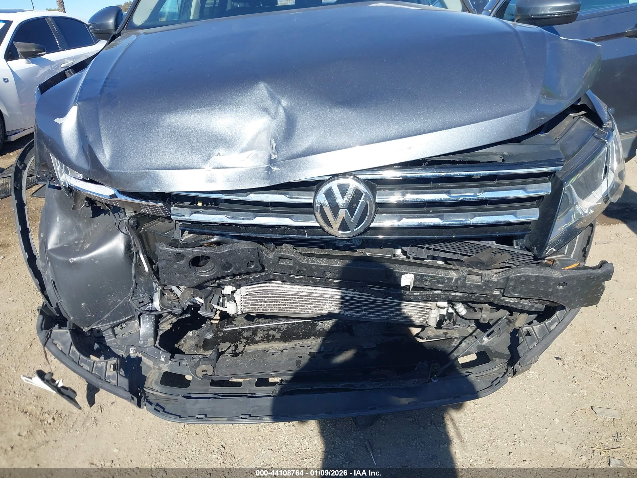 VOLKSWAGEN TIGUAN image 6