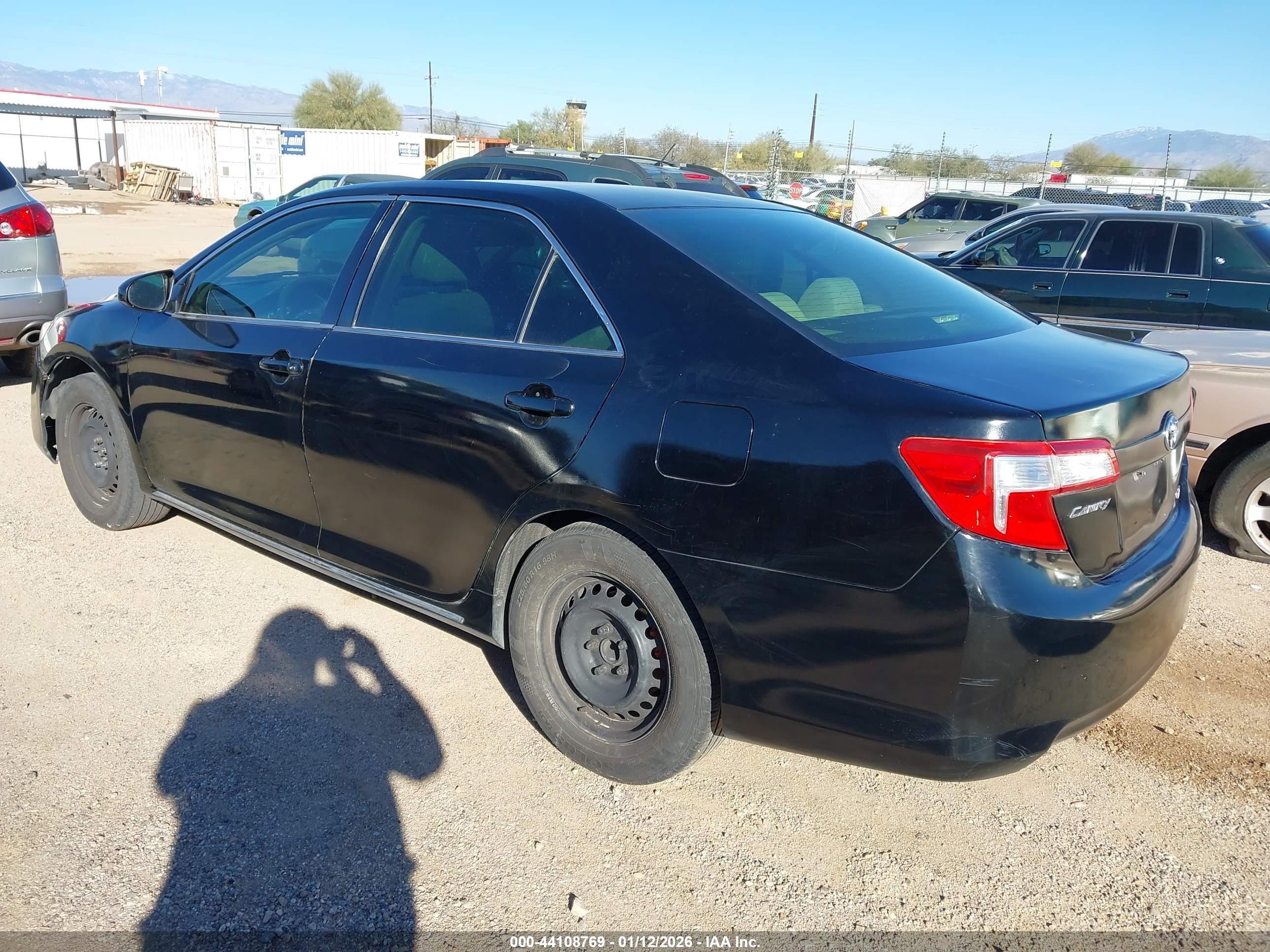TOYOTA CAMRY image 3