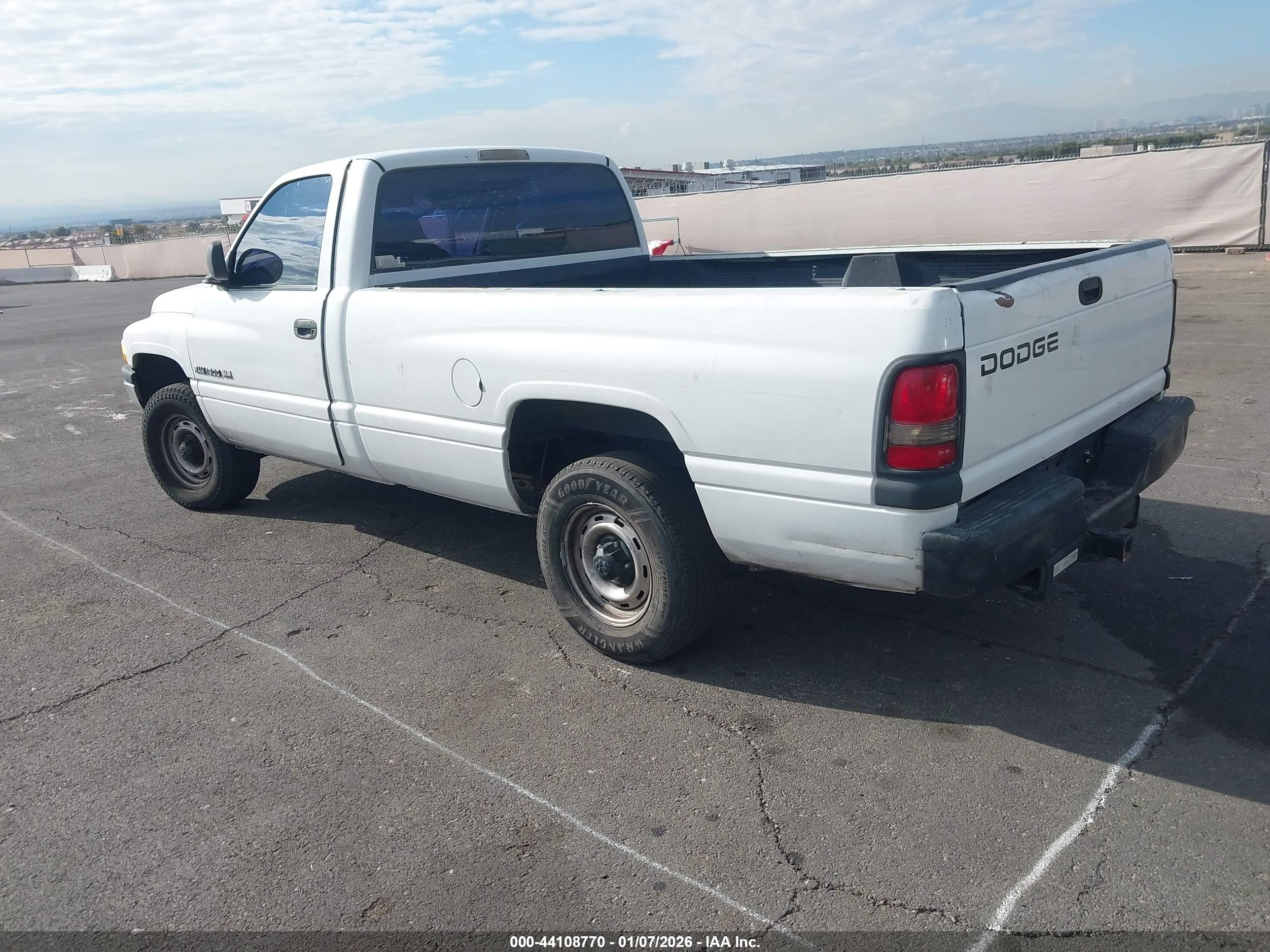 DODGE RAM image 3