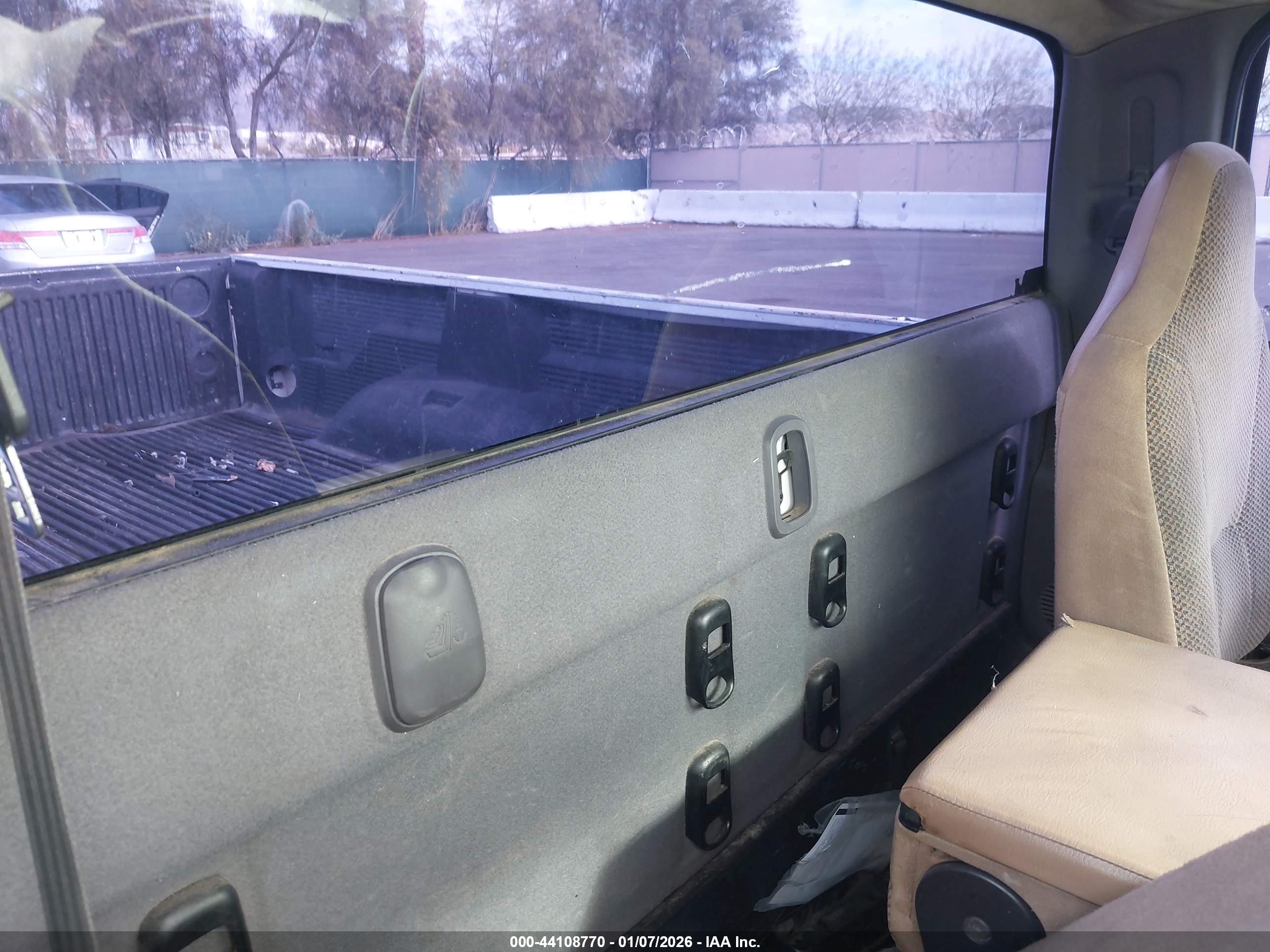 DODGE RAM image 8