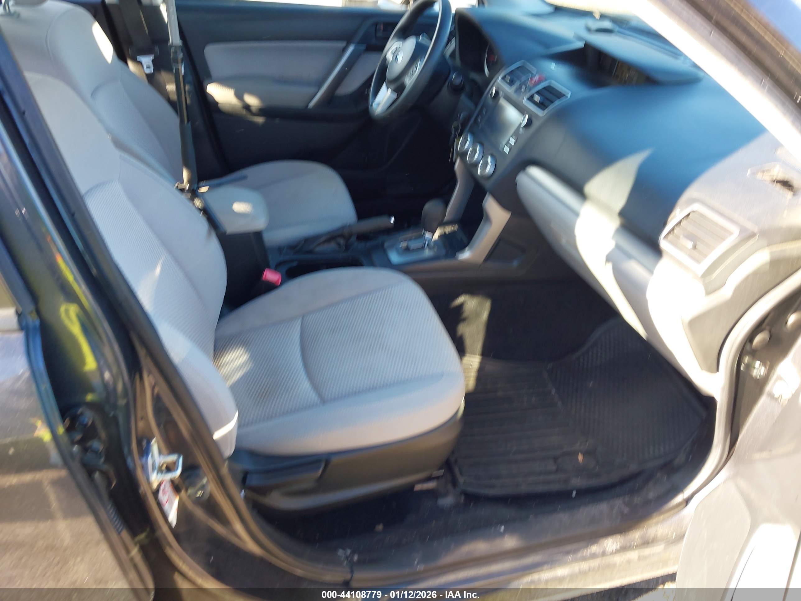 SUBARU FORESTER image 5