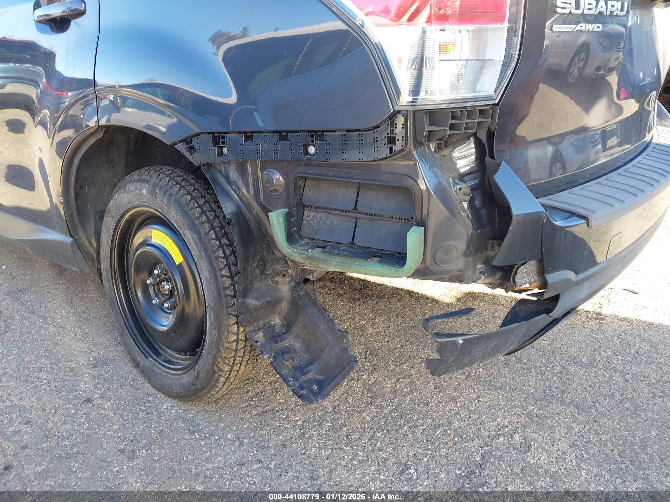 SUBARU FORESTER image 6