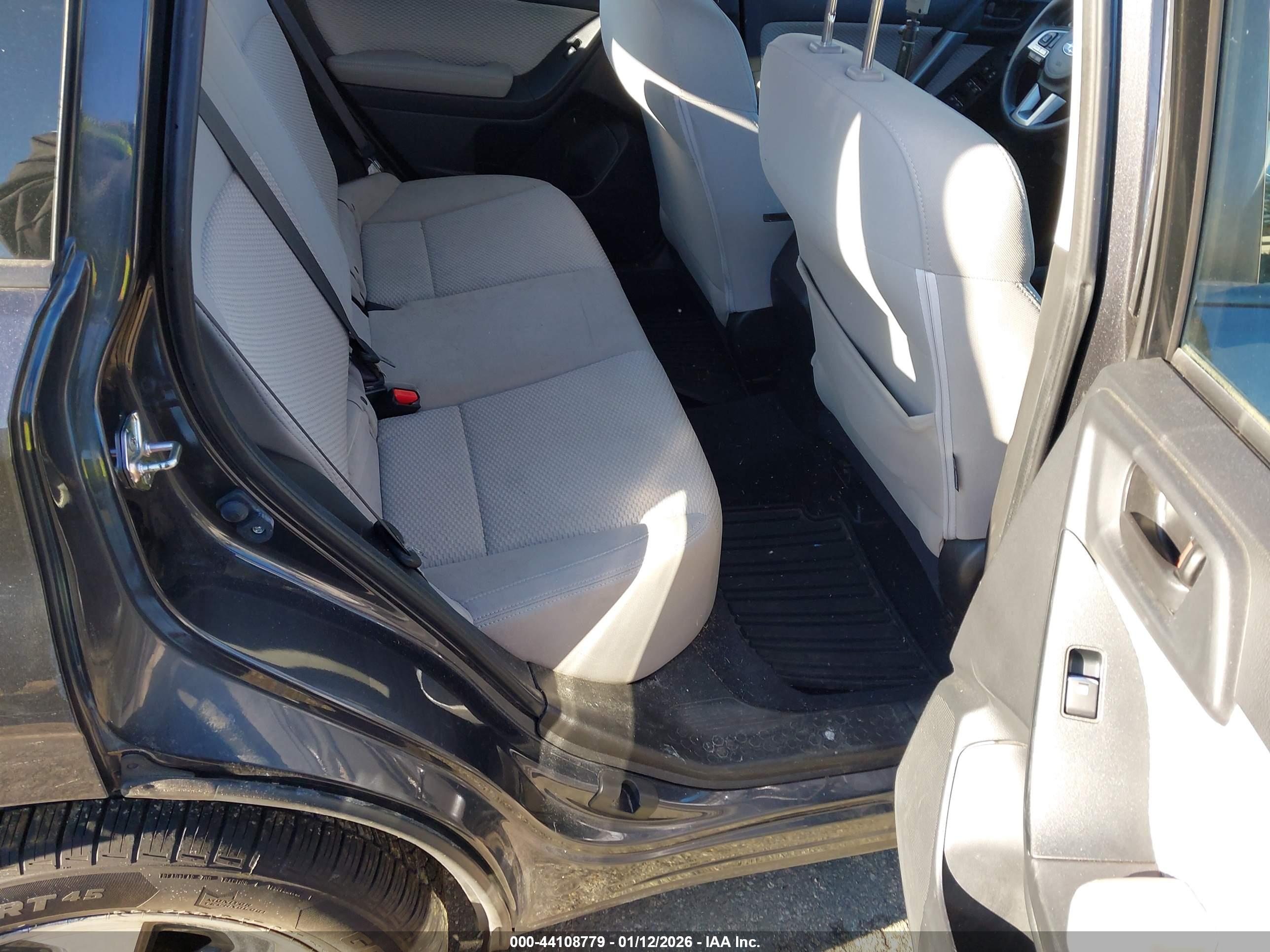 SUBARU FORESTER image 8