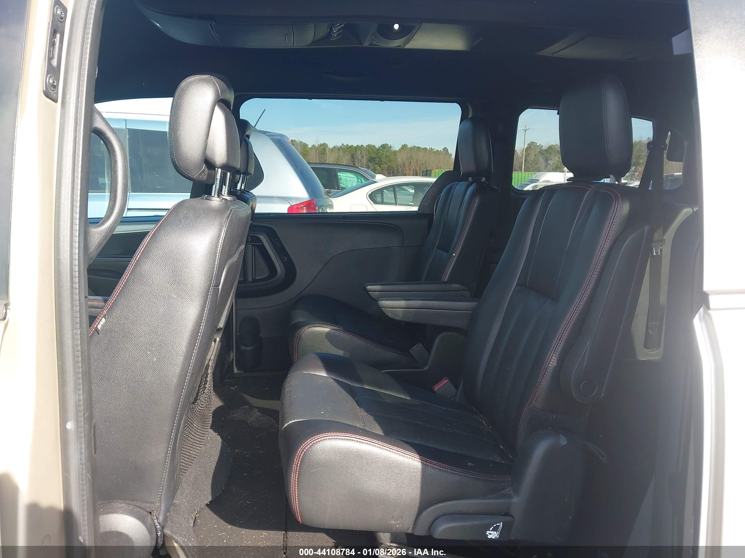 DODGE GRAND image 8
