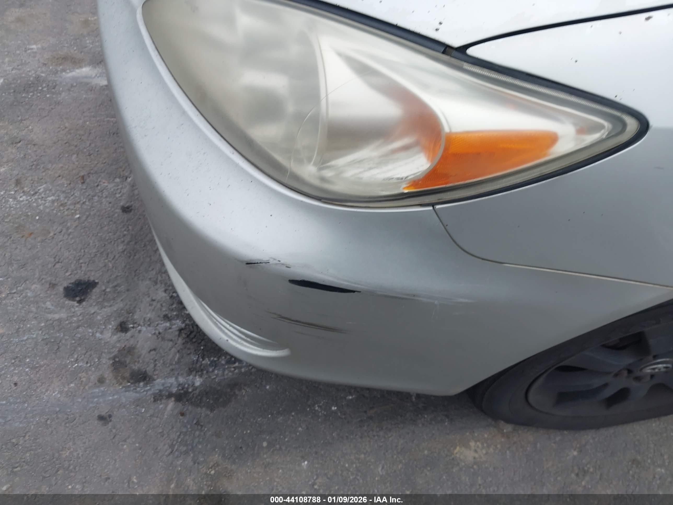 TOYOTA CAMRY image 6
