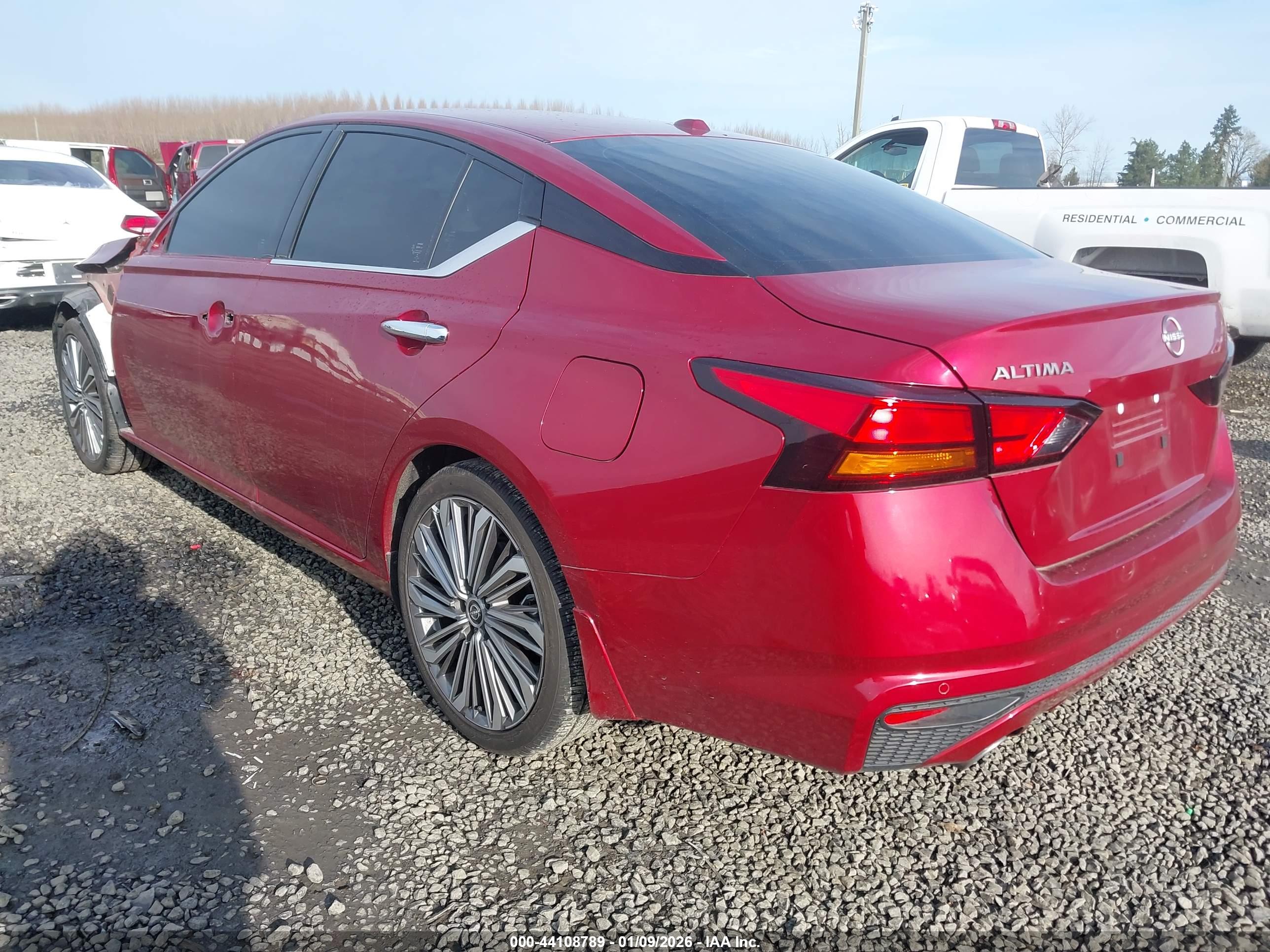 NISSAN ALTIMA image 3